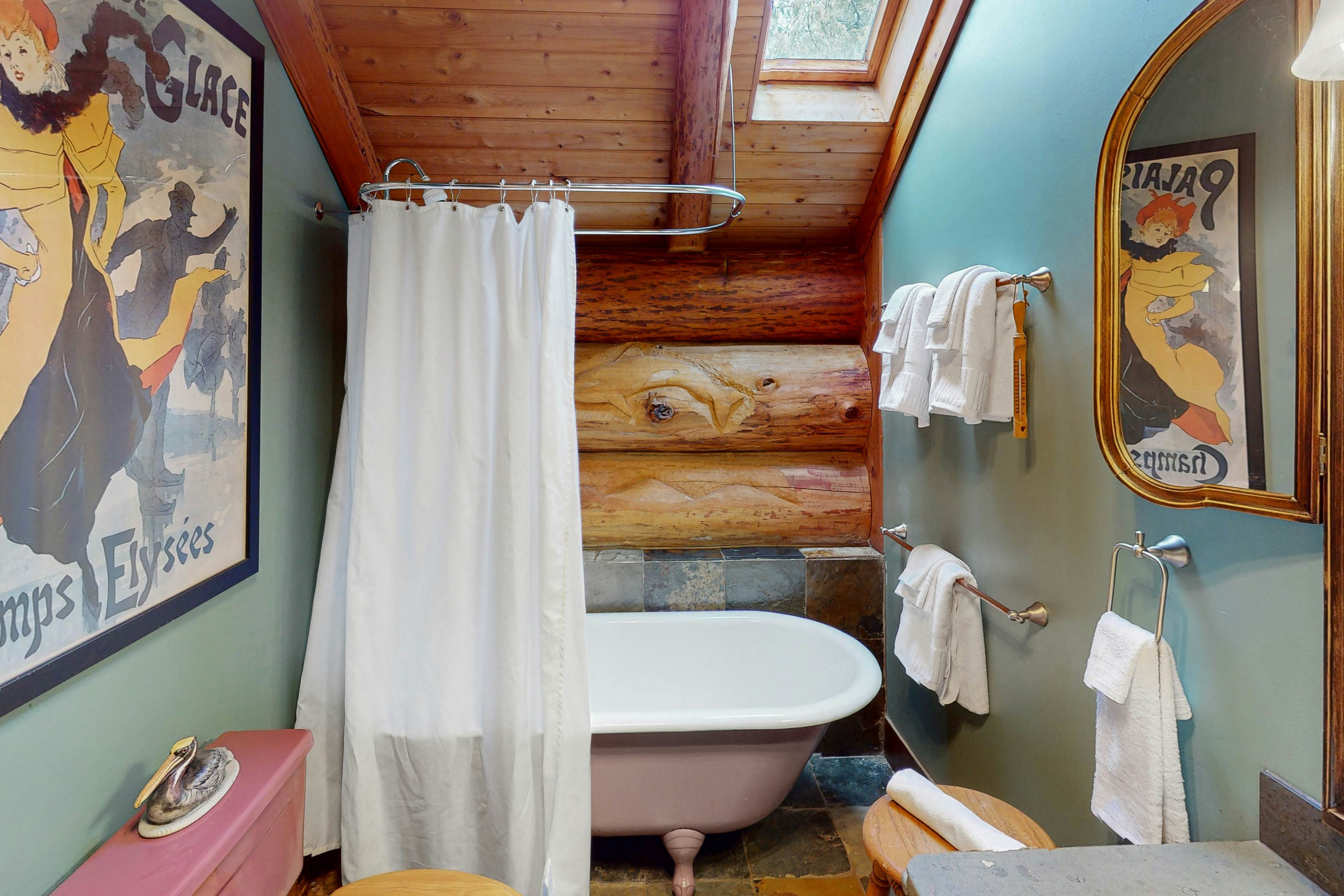 The Lodge in the Valley of the Moon 2 BD Carnation, WA Vacation