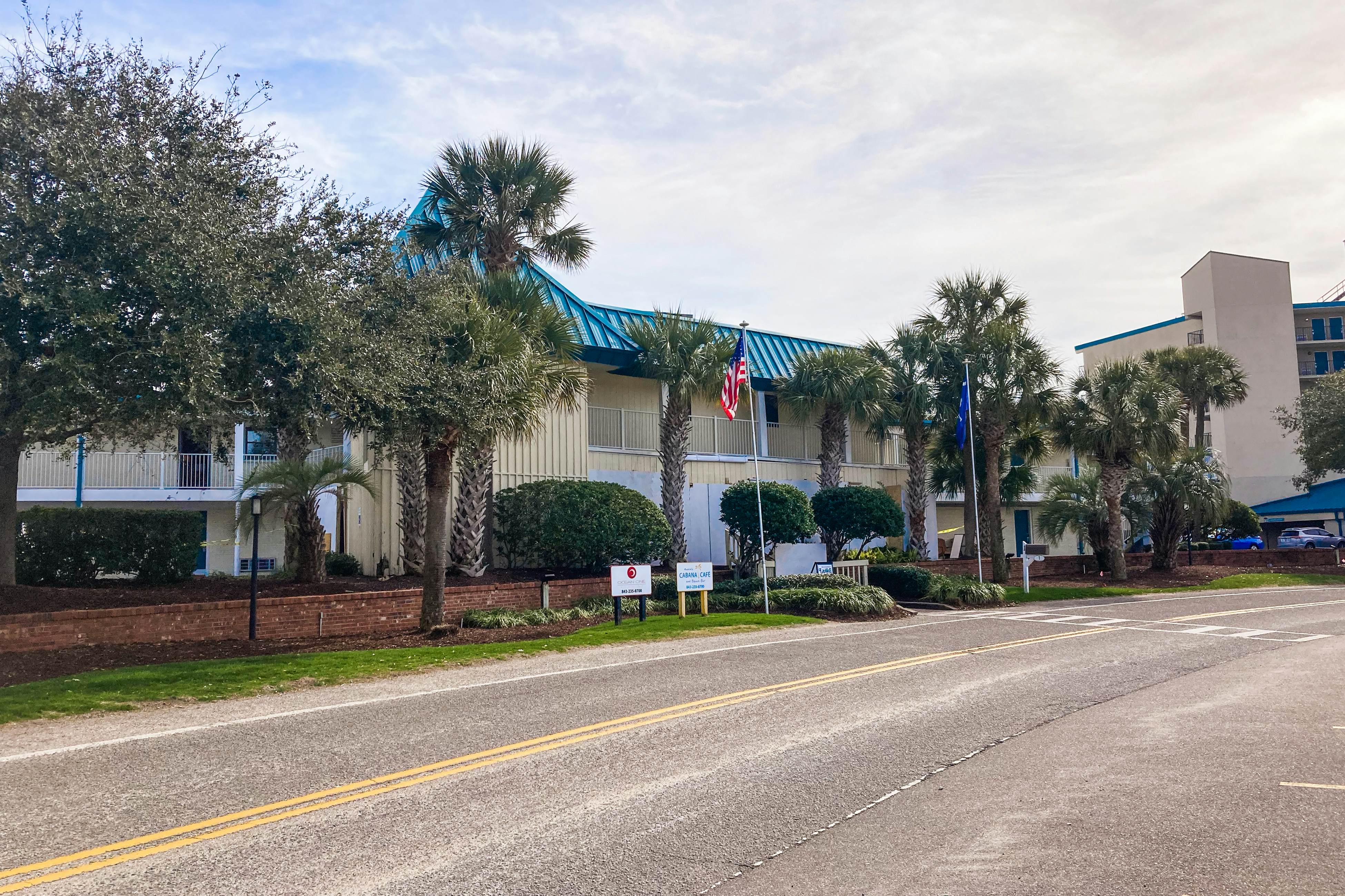 The Sand Shack - Litchfield Inn 251