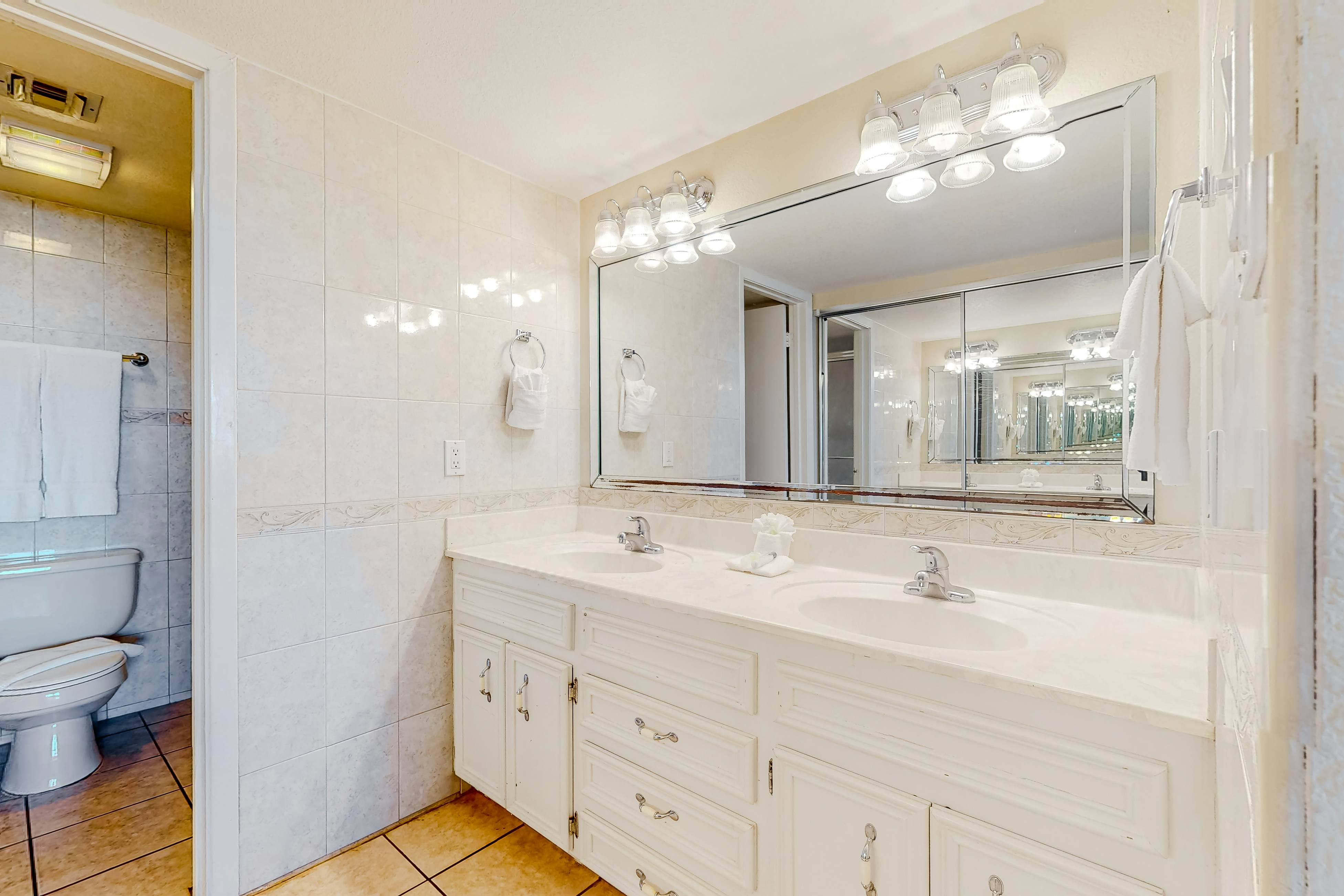 Saida Towers IV #4103