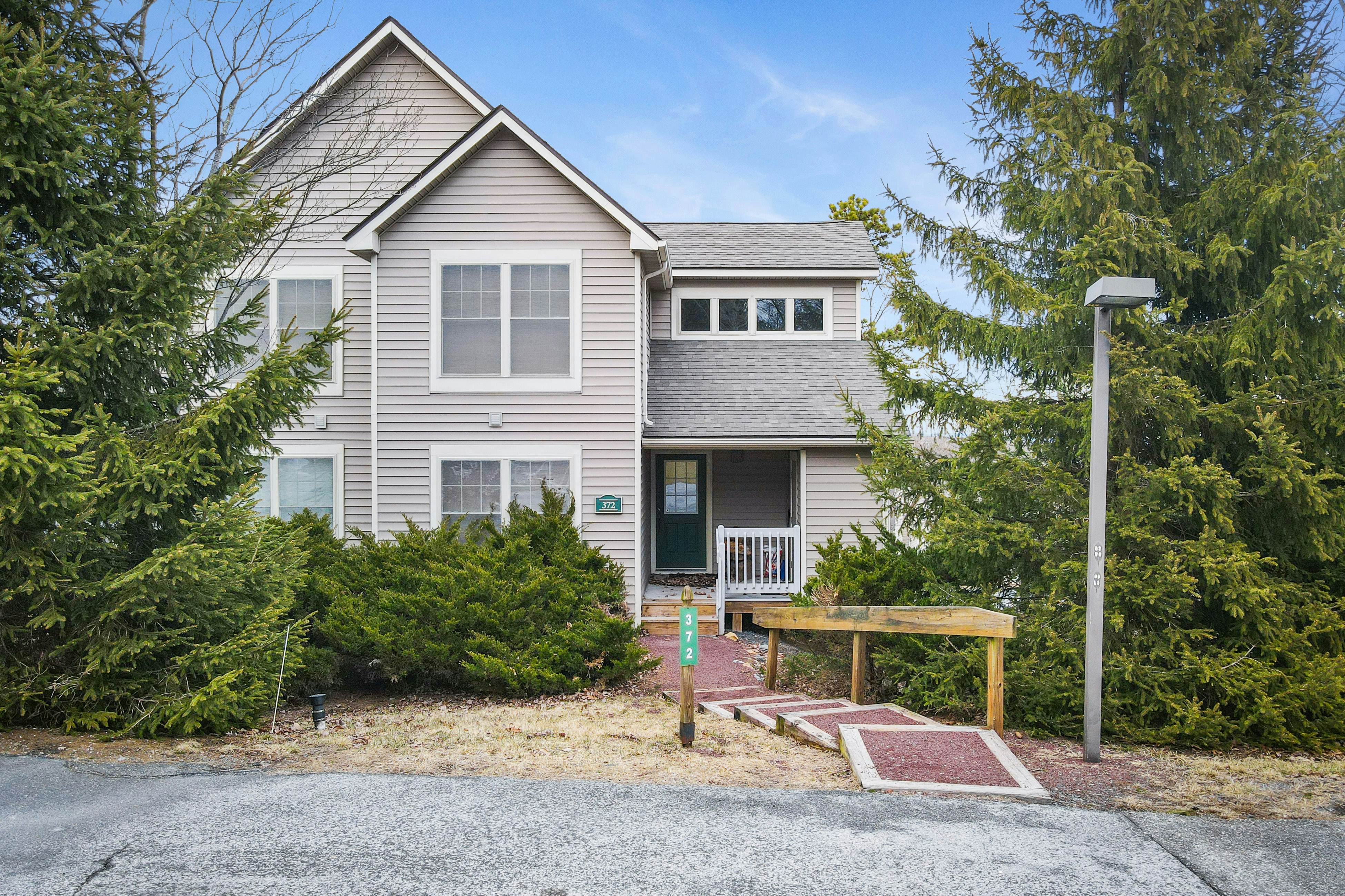 Cozy Mountain Retreat in Northridge 3 BD Tannersville, PA Vacation Rental Vacasa