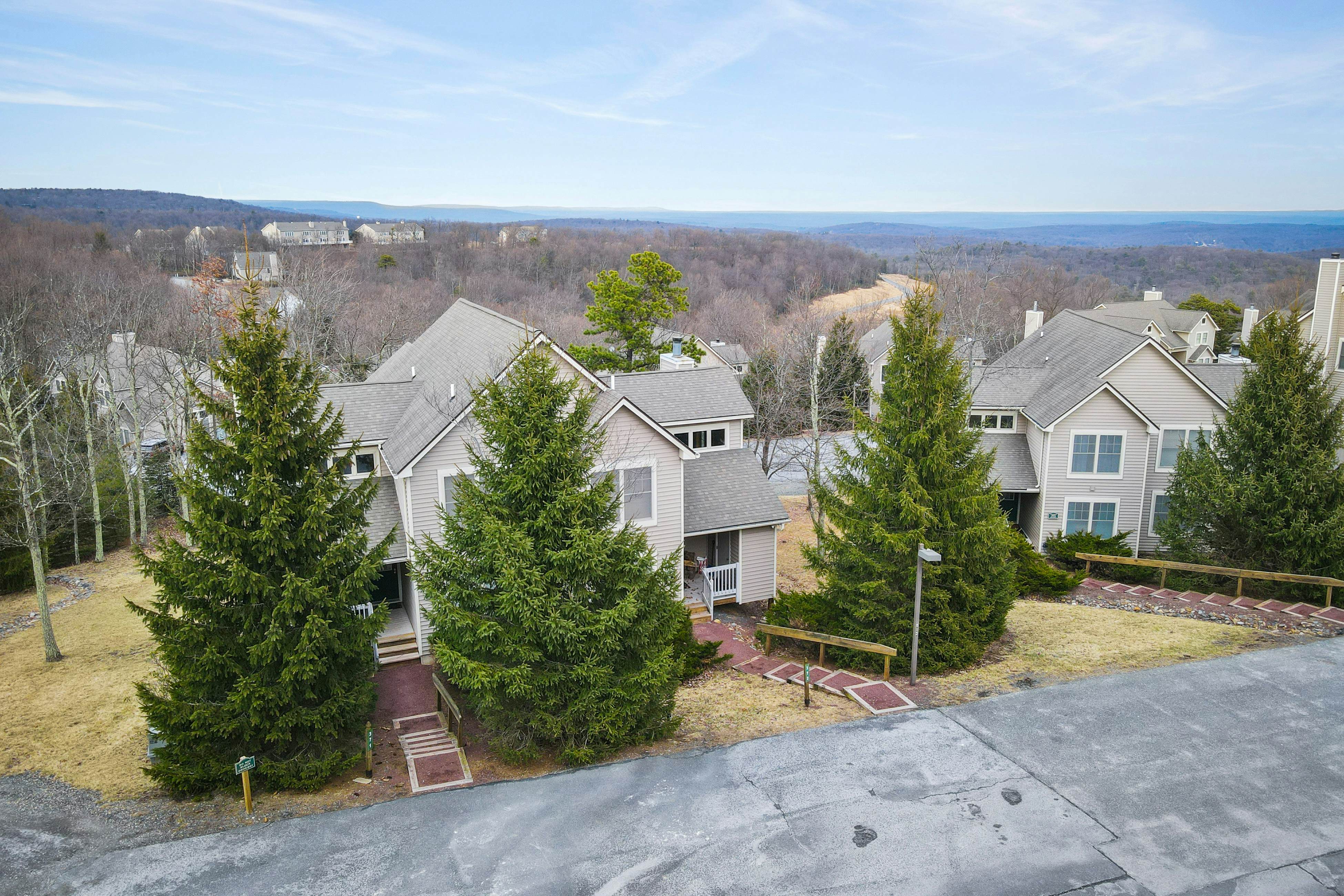 Cozy Mountain Retreat in Northridge