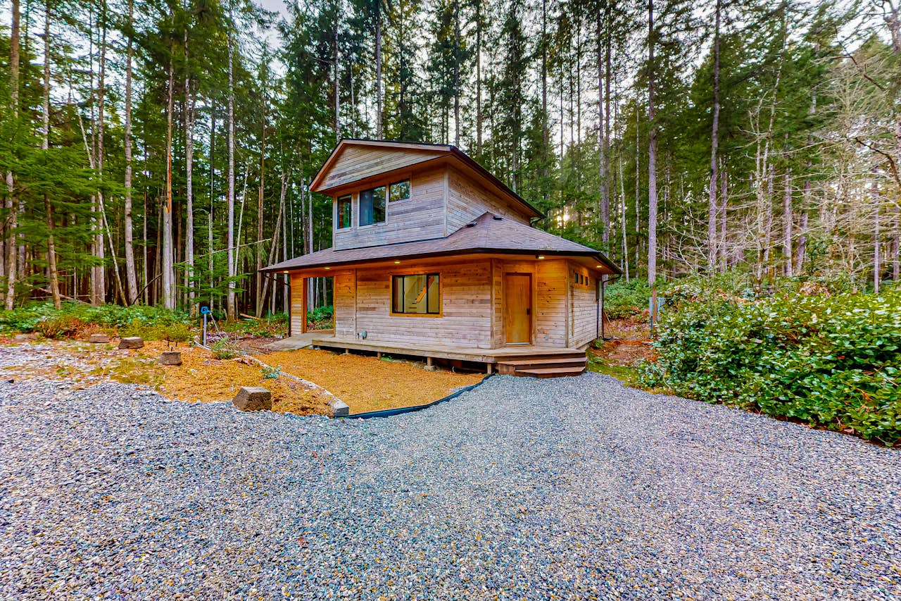 The Hideaway 1 BD Langley, WA Vacation Rental Vacasa