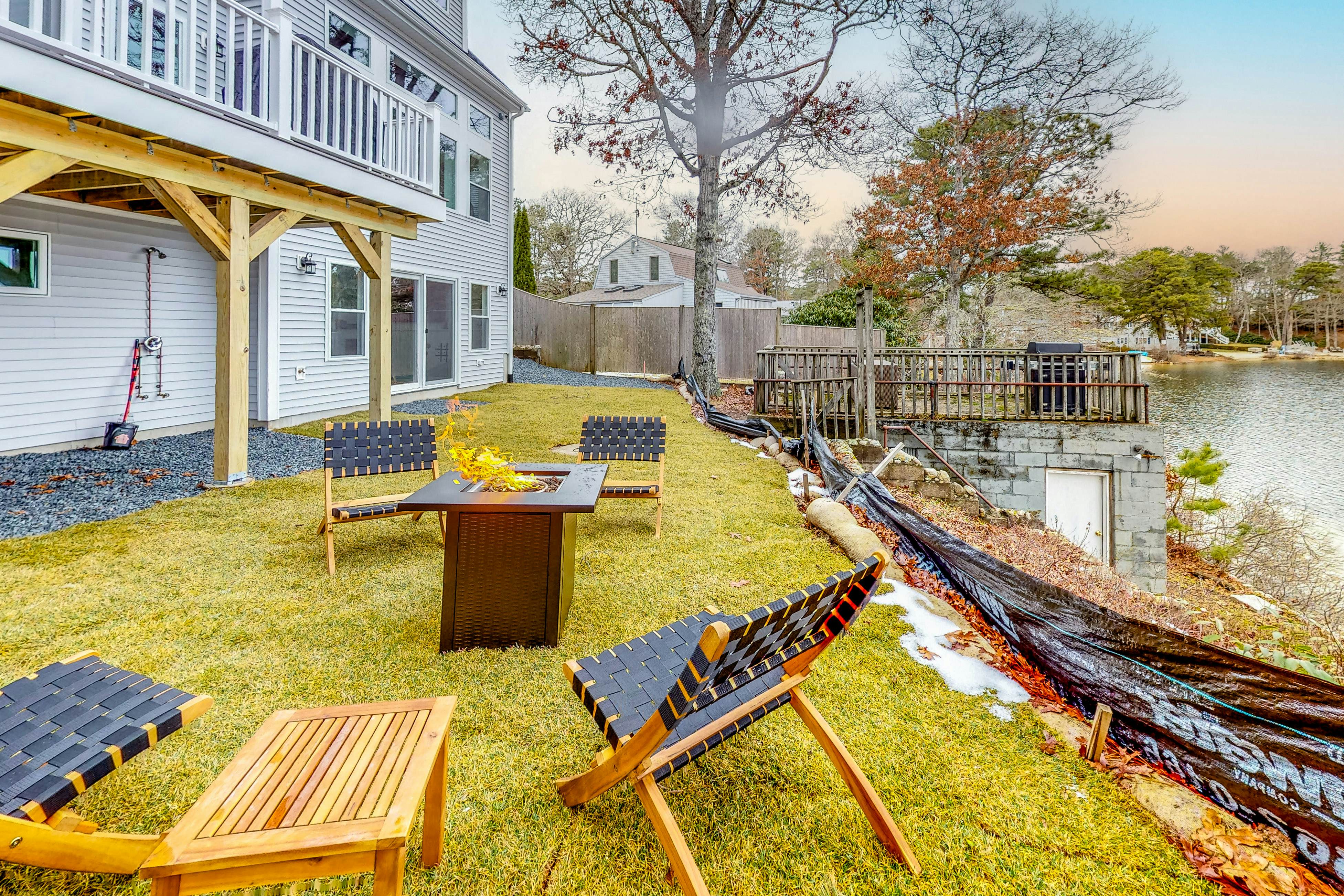 Navy Door Lake Escape