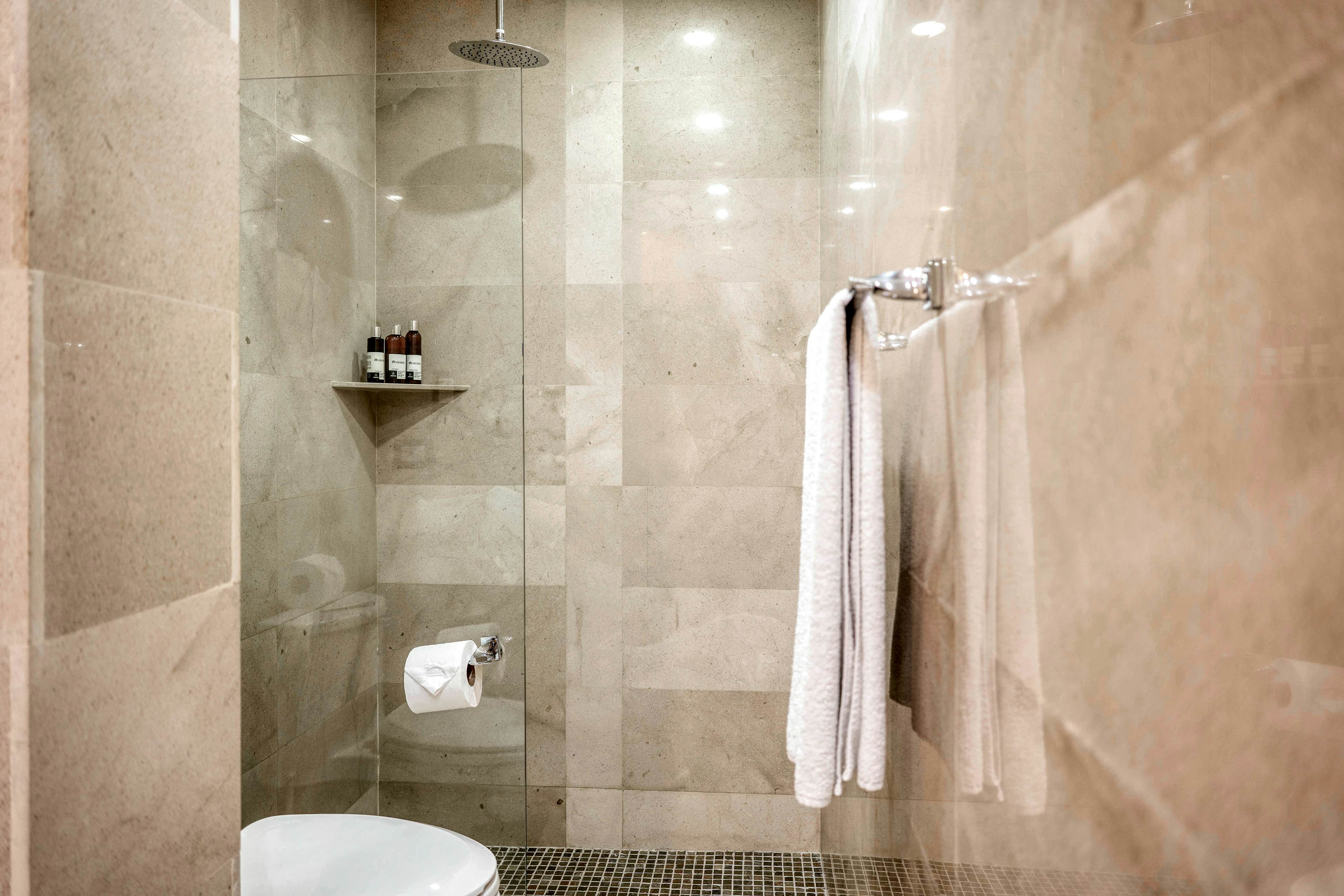 Altos de Montserrat 2  1