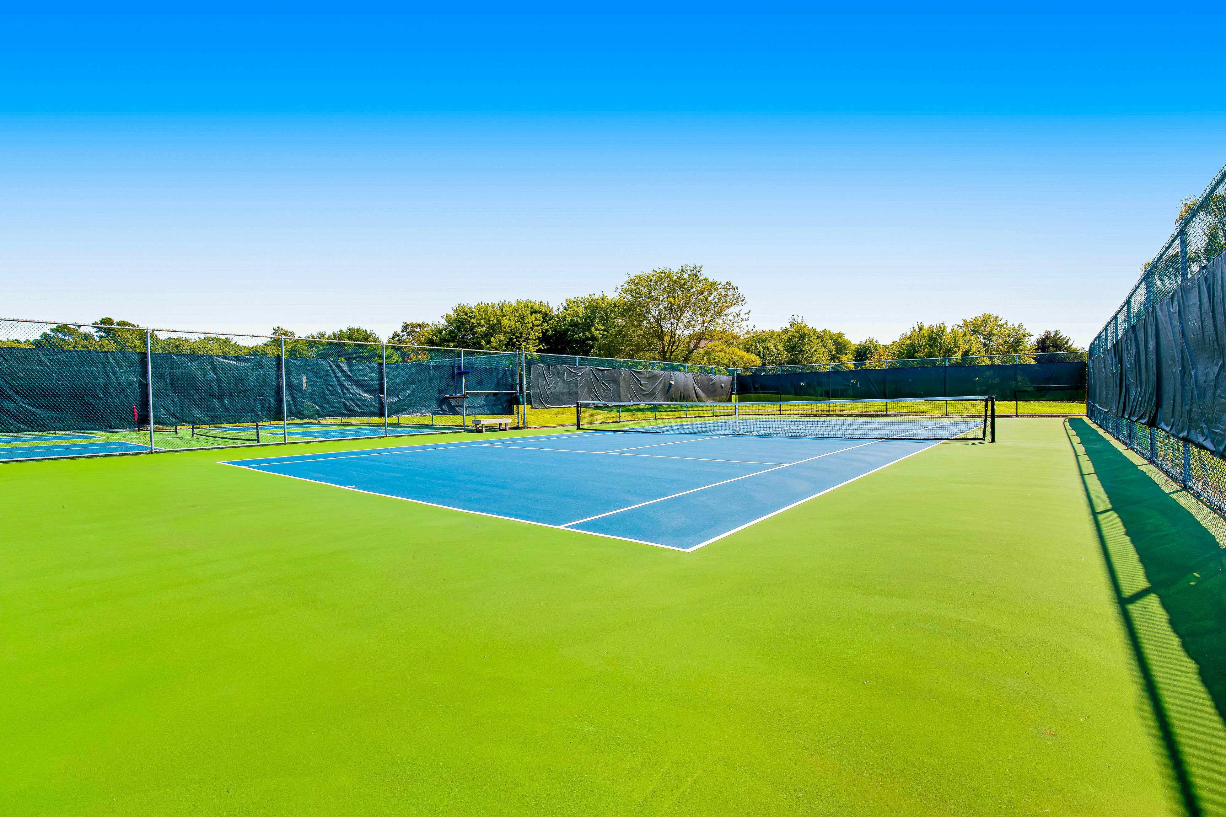 Salt Pond - 1 Heron Ct