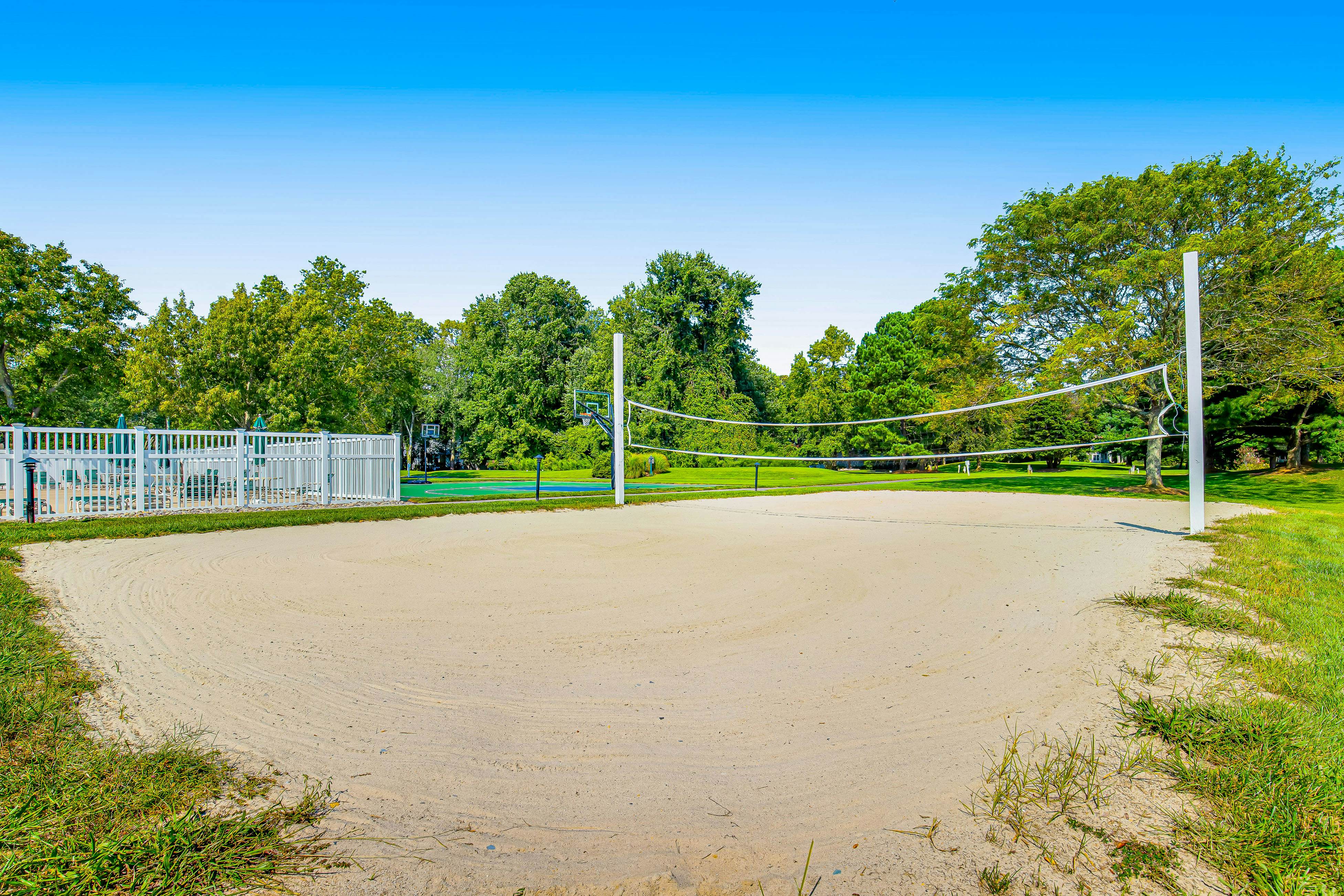 Salt Pond - 1 Heron Ct