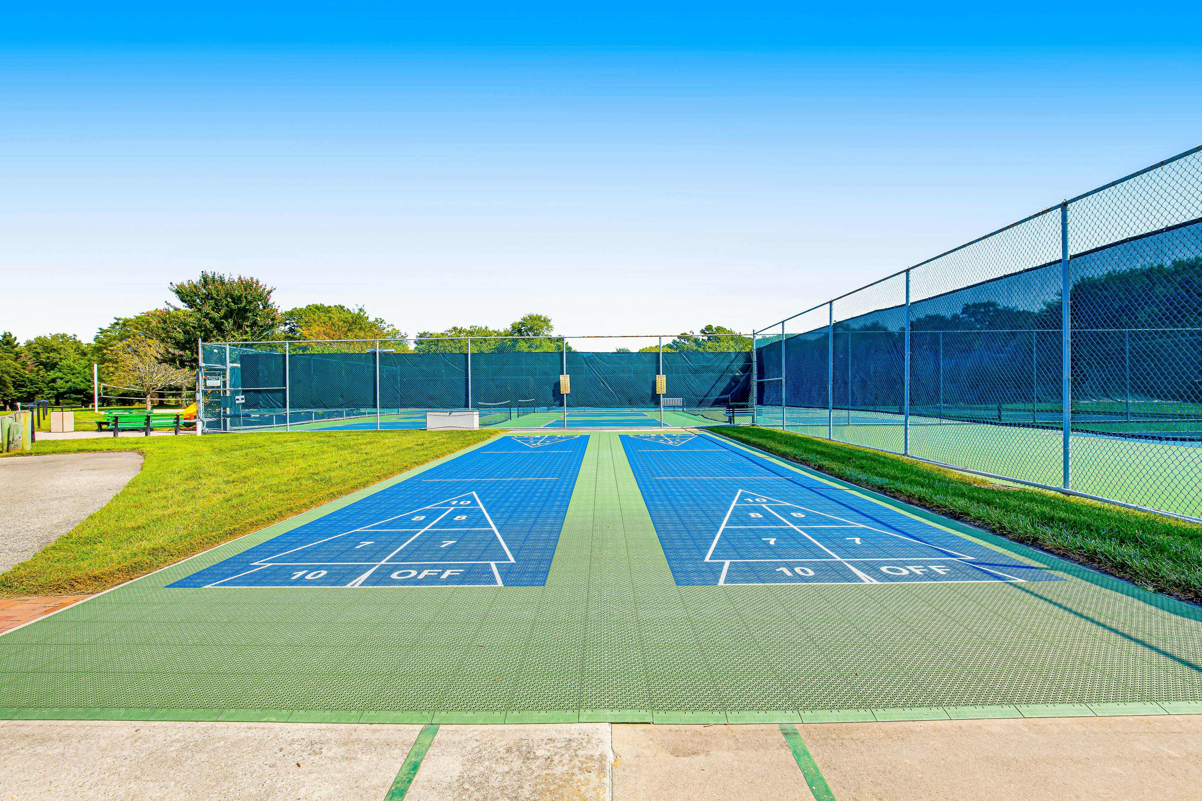 Salt Pond - 1 Heron Ct