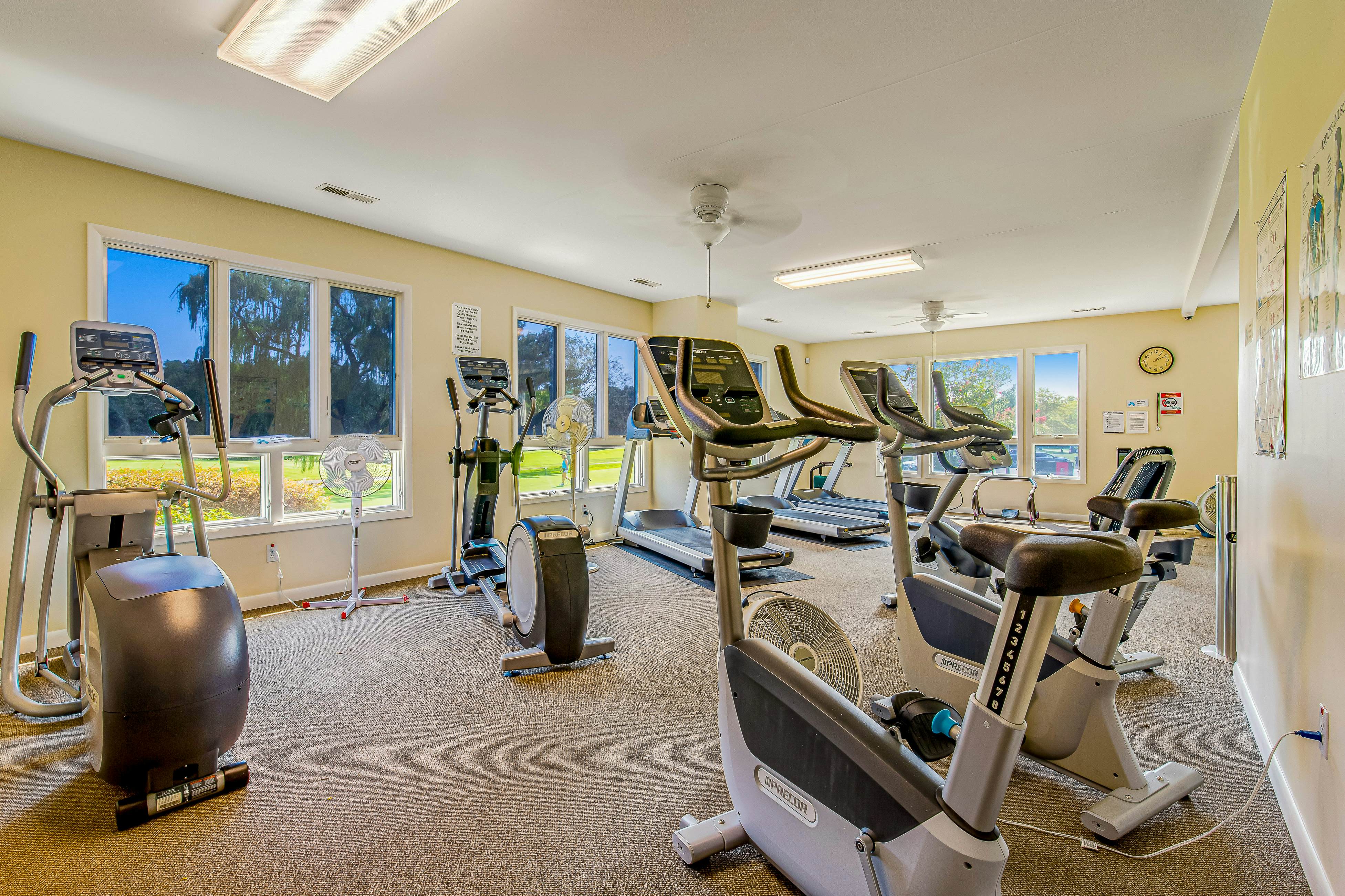 Salt Pond - 1 Heron Ct