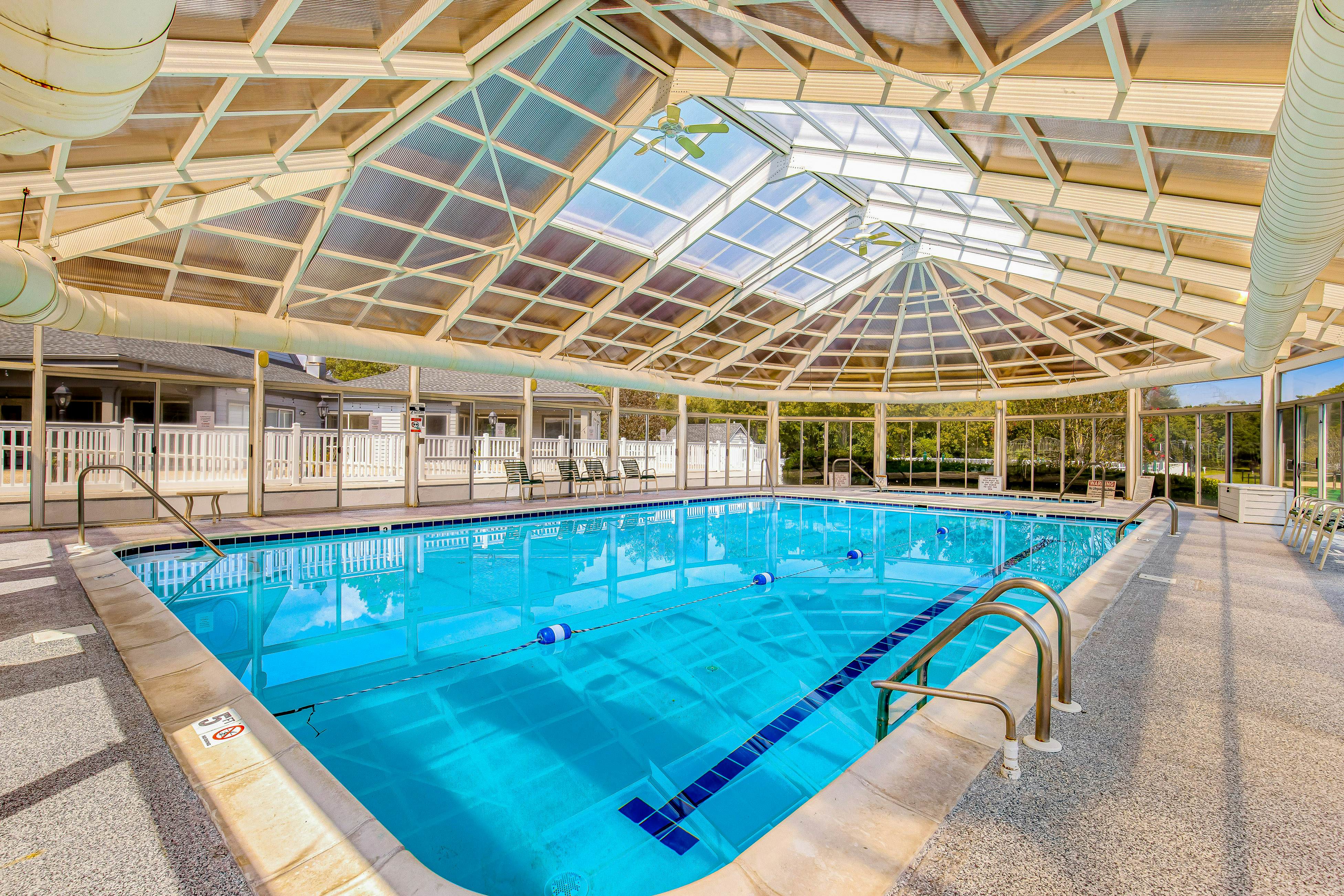 Salt Pond - 1 Heron Ct