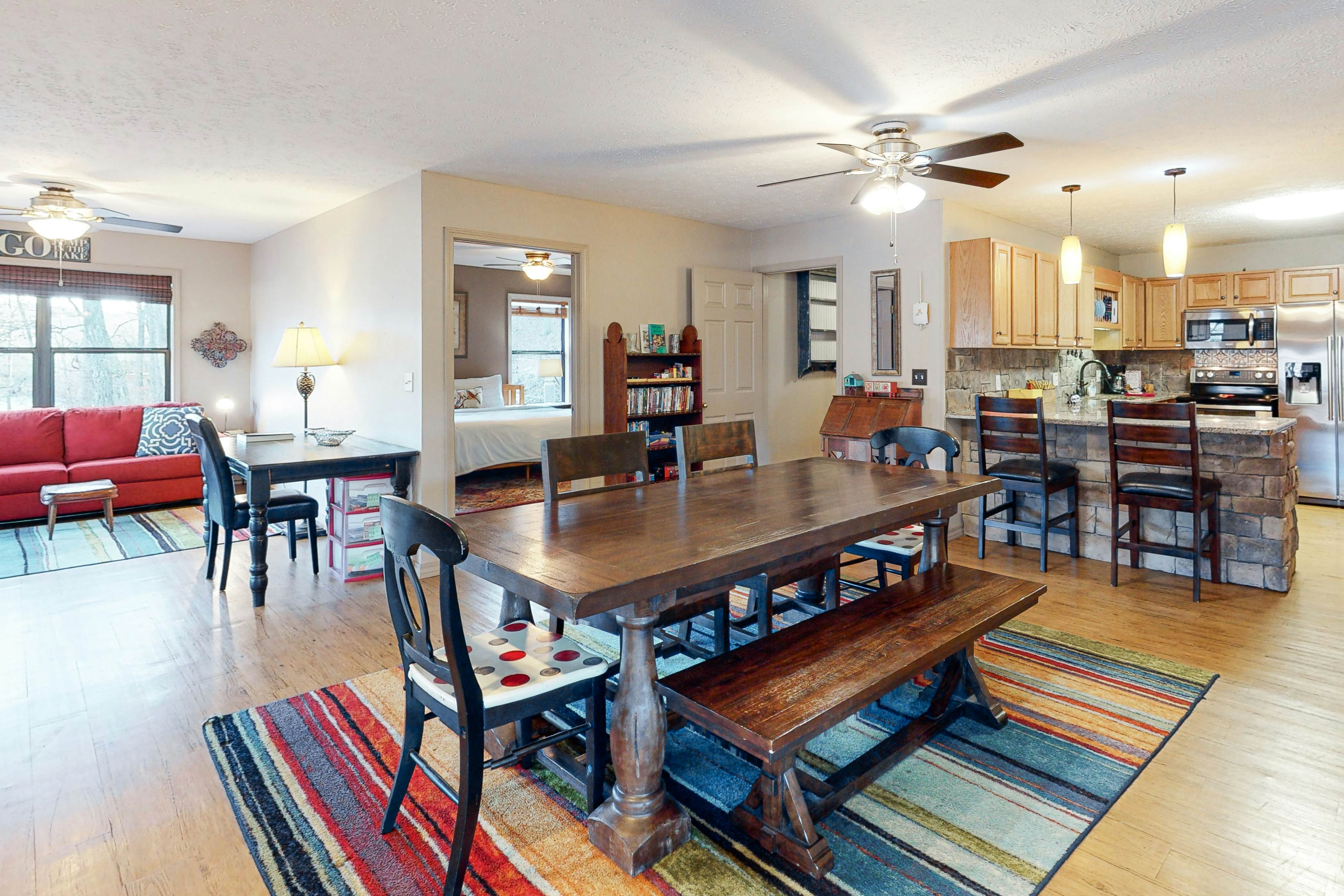 Lone Star Lake House 4 BD Eureka Springs, AR Vacation Rental Vacasa