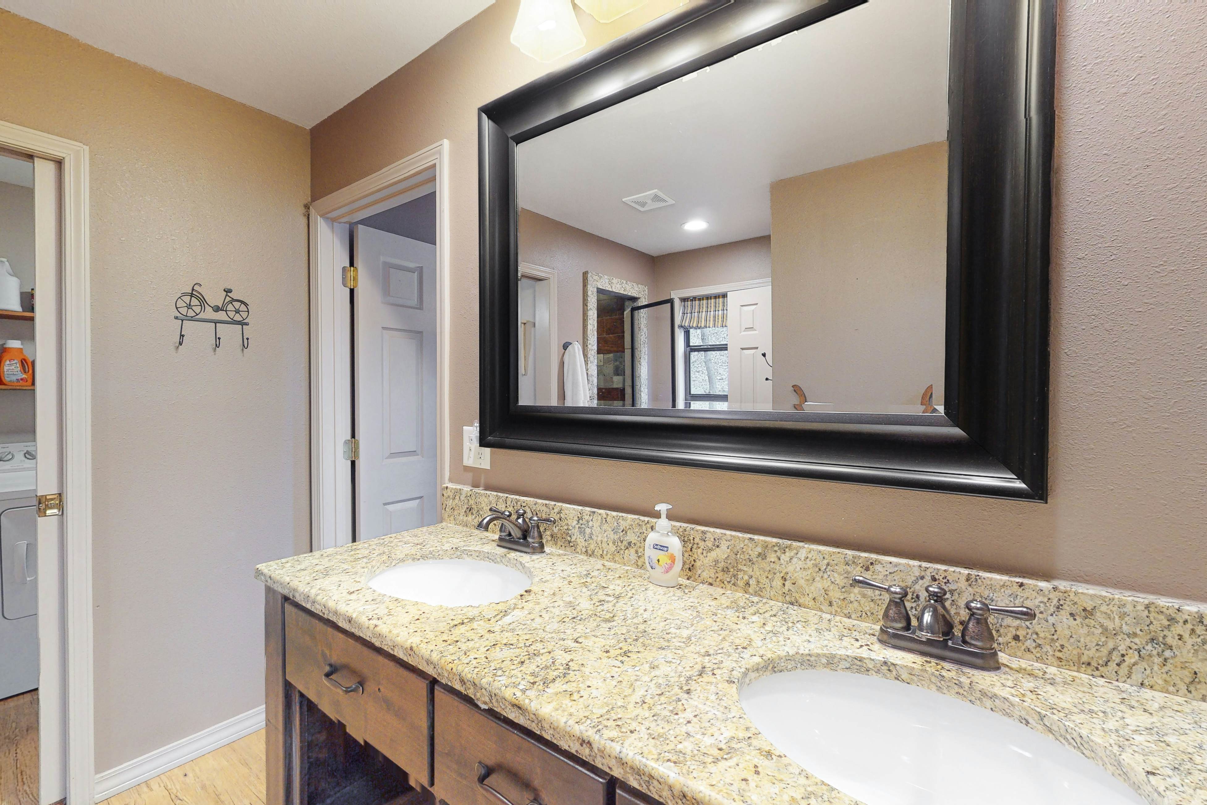 Lone Star Lake House