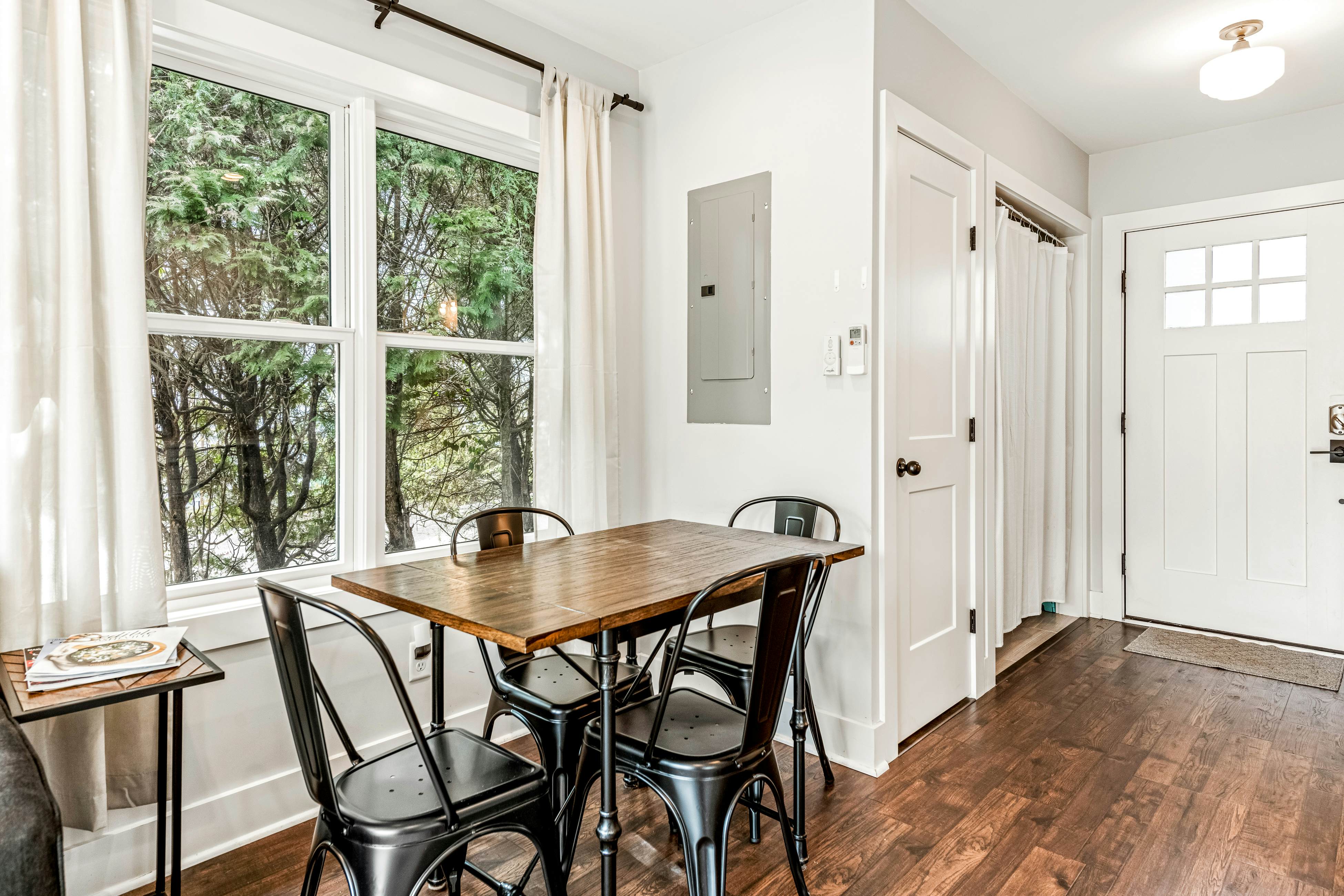 Grove Park View 1 BD Asheville, NC Vacation Rental Vacasa