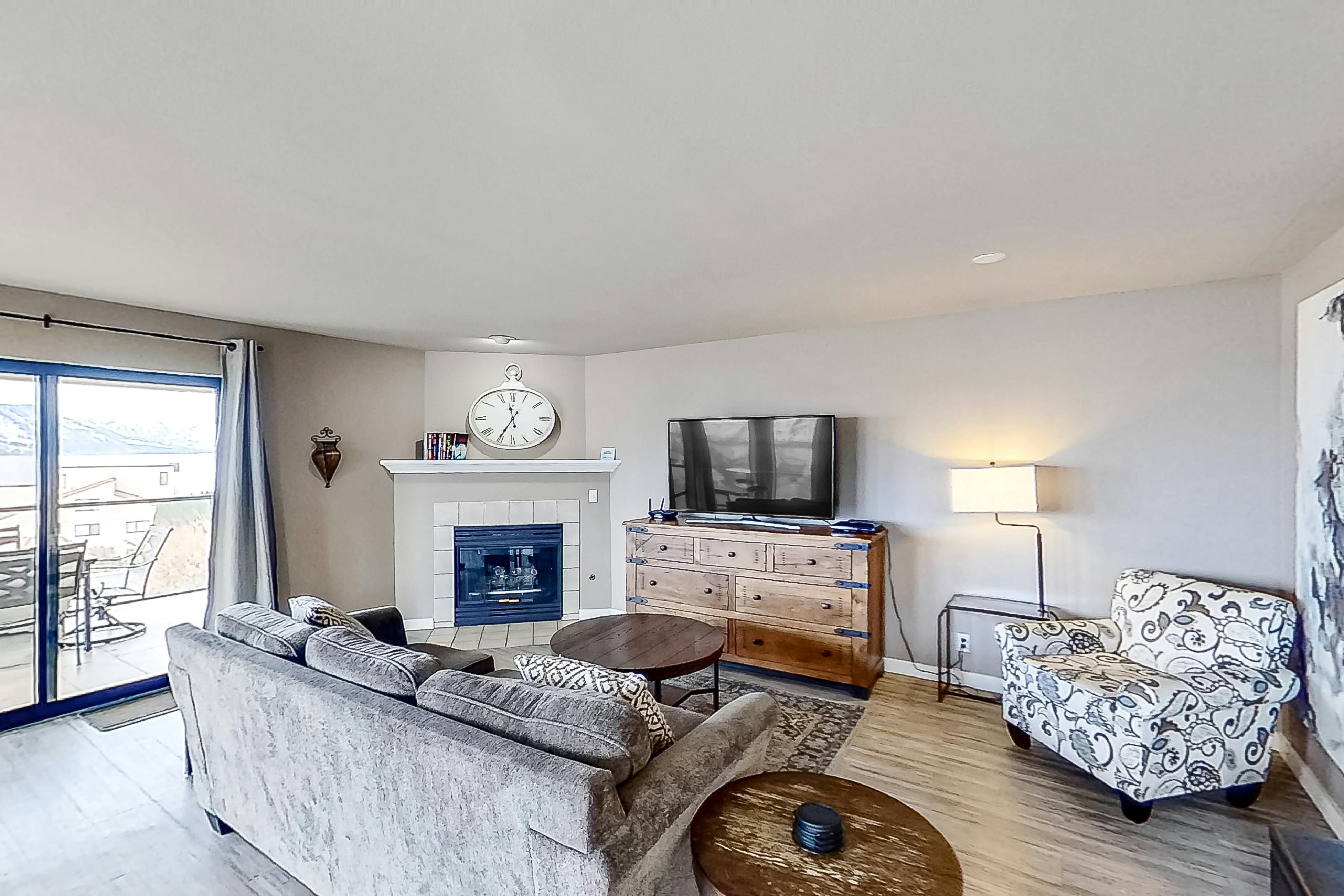 Lake Chelan Shores Rentals Chelan Condo Rentals Vacasa