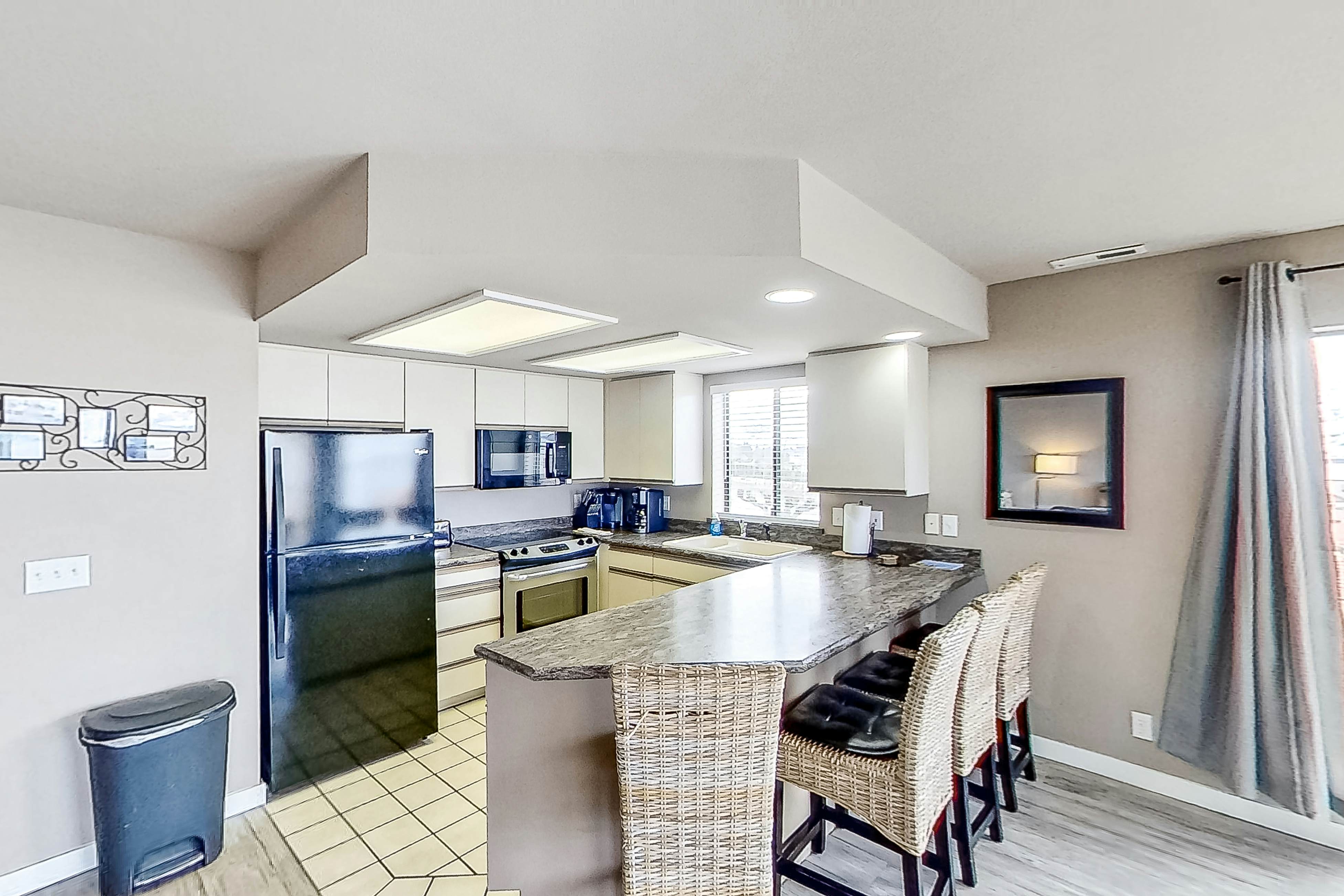 Lake Chelan Shores Sleek Stunner 19-4