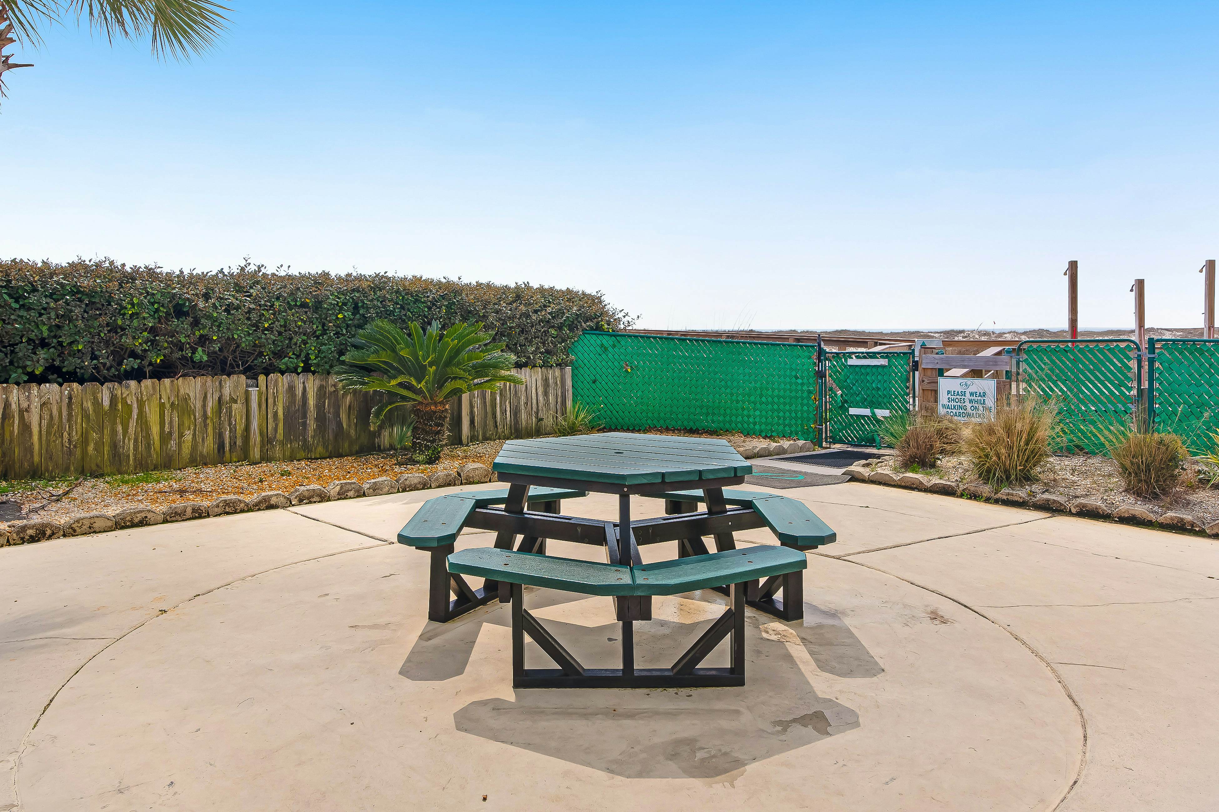 Plantation East  2205