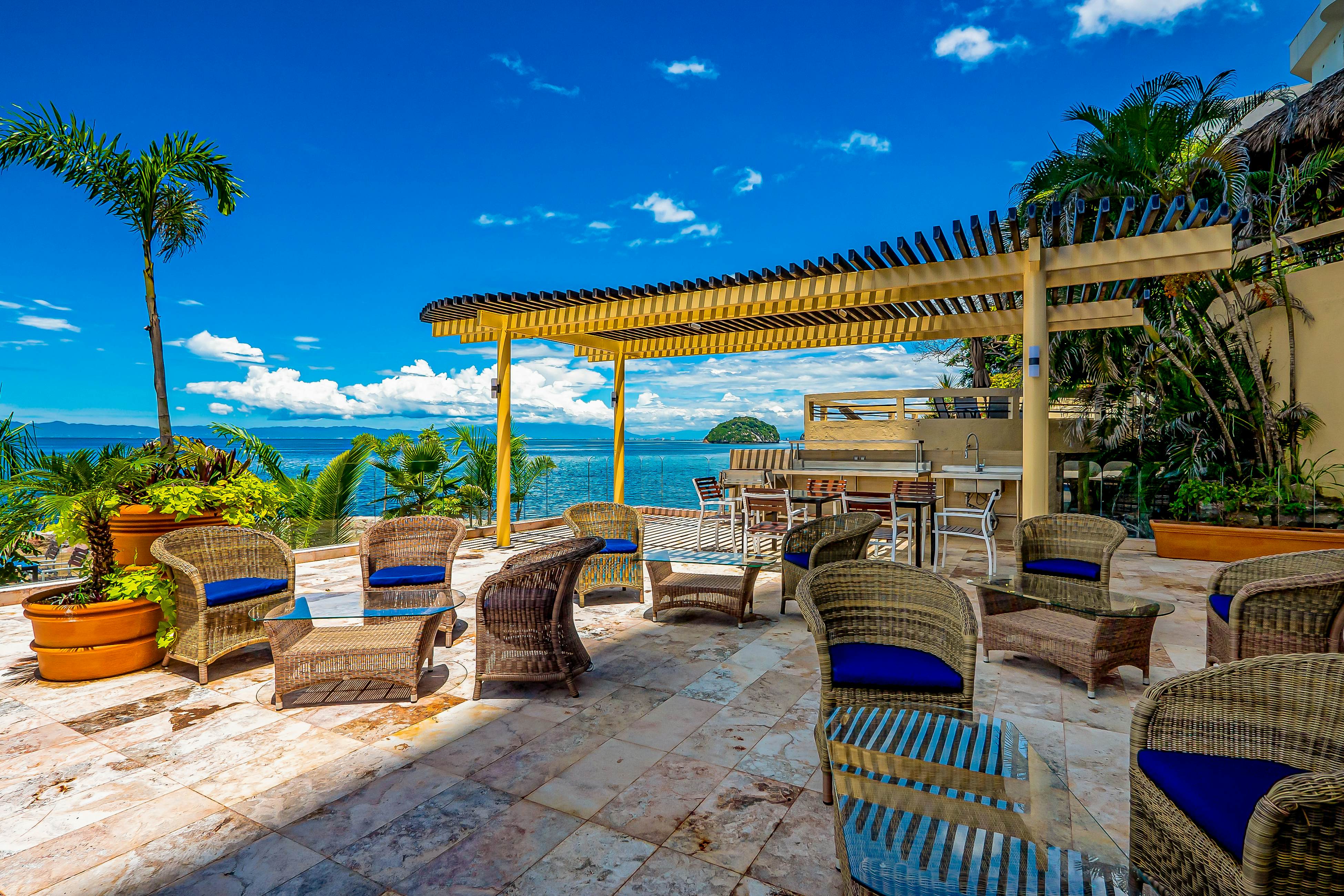 Blue Horizon 102 at Residences