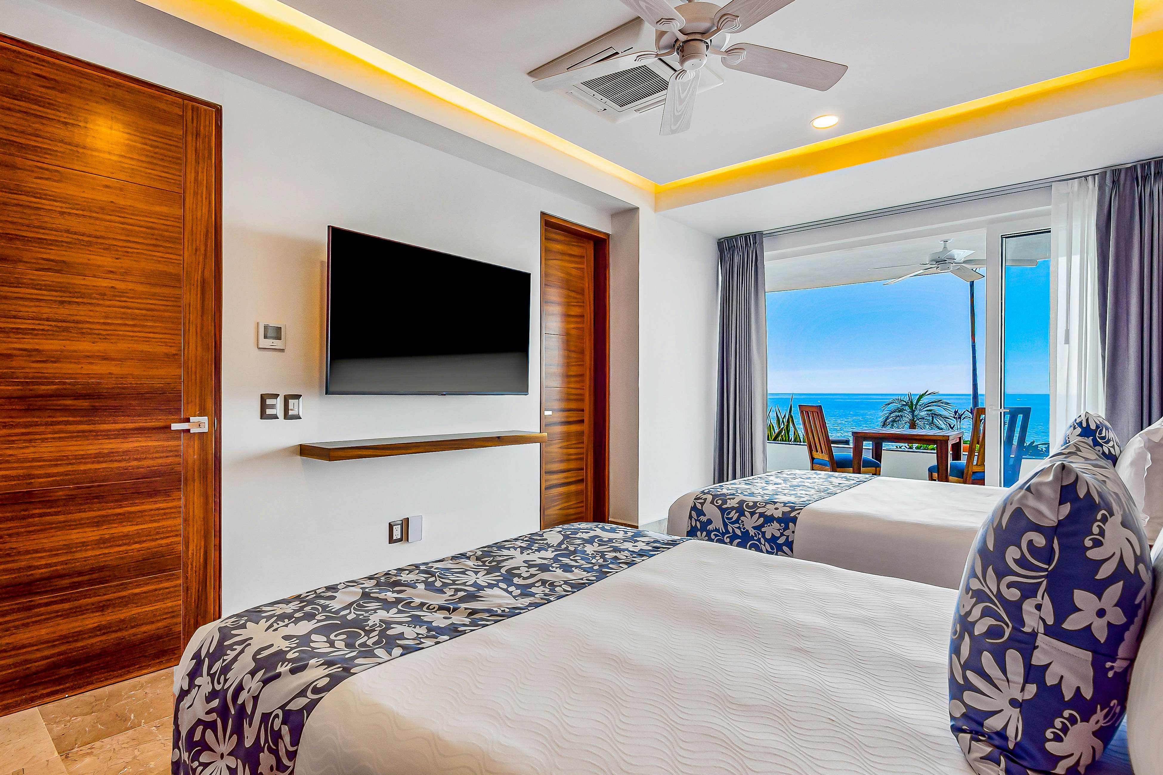 Blue Horizon 102 at Residences