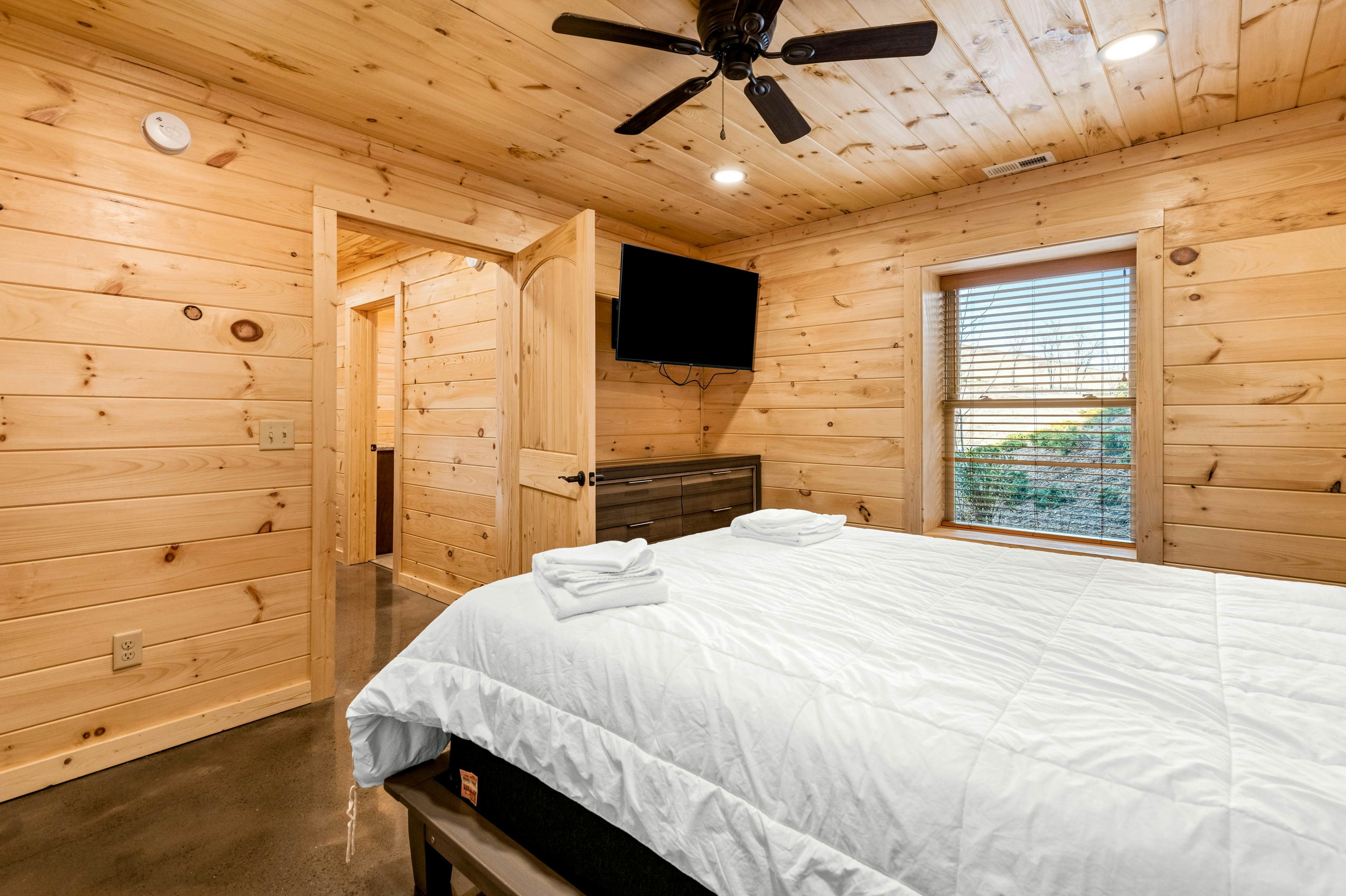 A Mountain Thing at Monteagle 6 BD Banner Elk, NC Vacation Rental