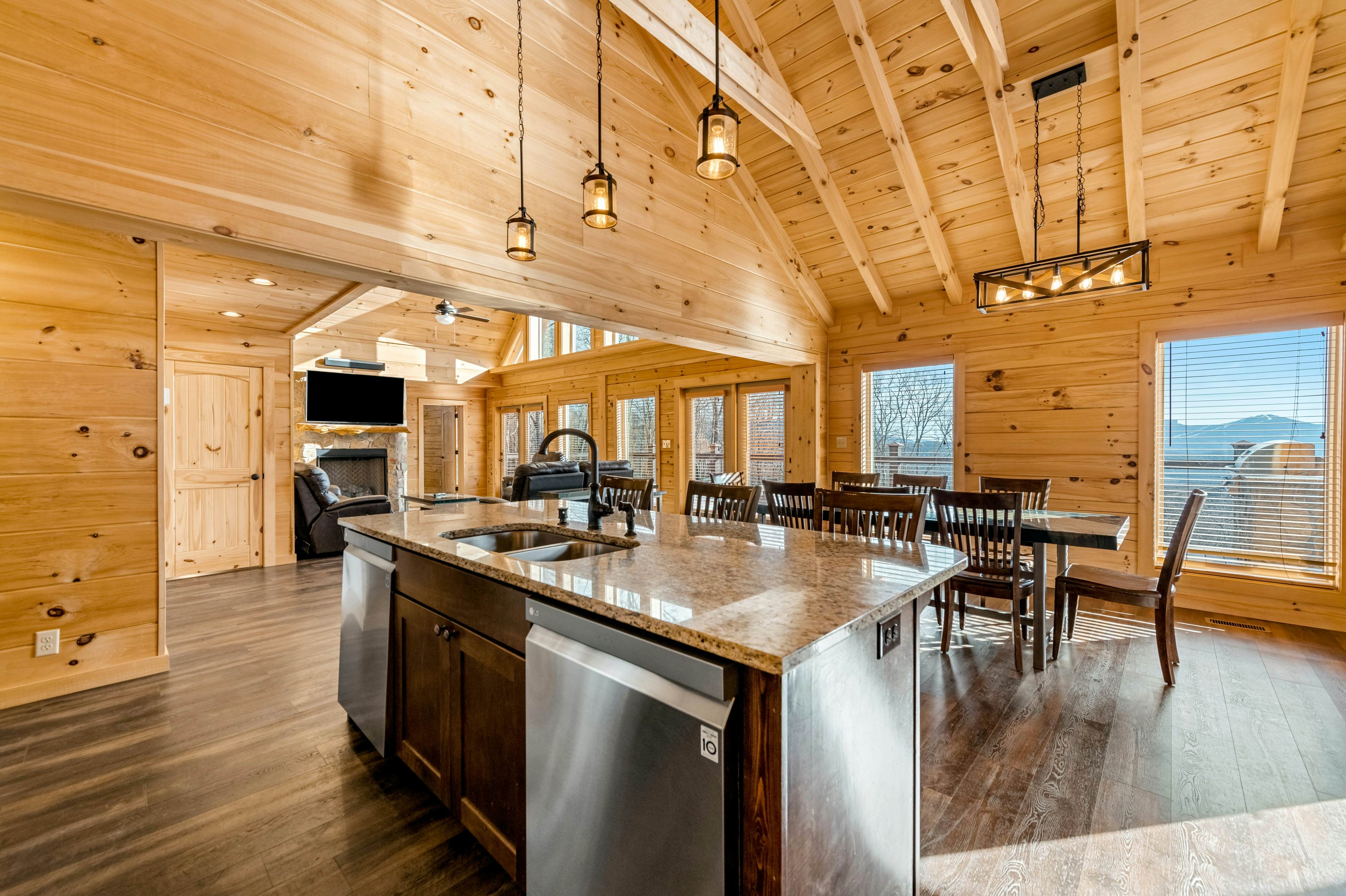 A Mountain Thing at Monteagle 6 BD Banner Elk, NC Vacation Rental