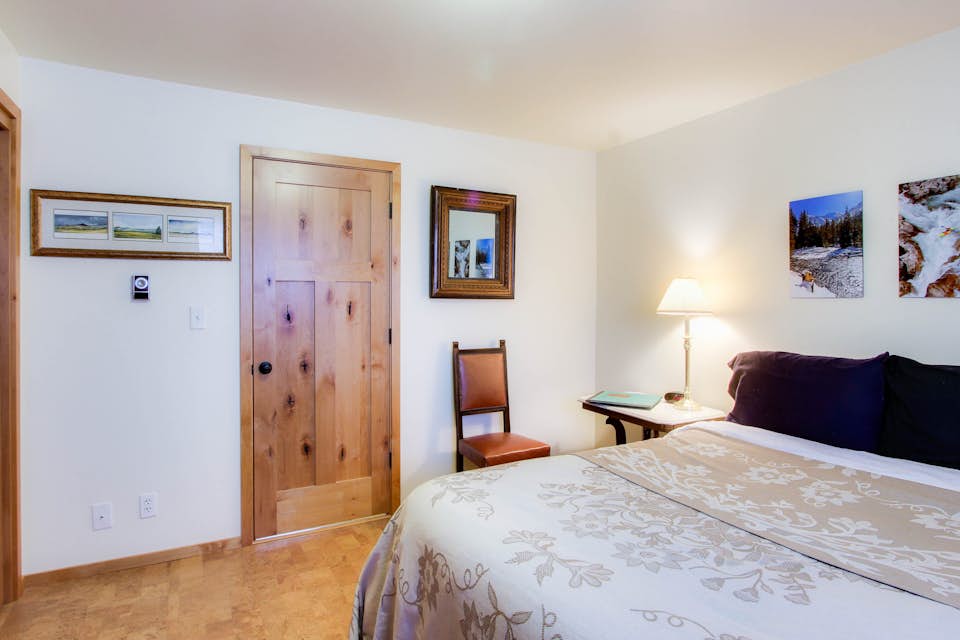 Limelight Base Camp Condo. Ski, bike, & adventure! 1 BD Vacation