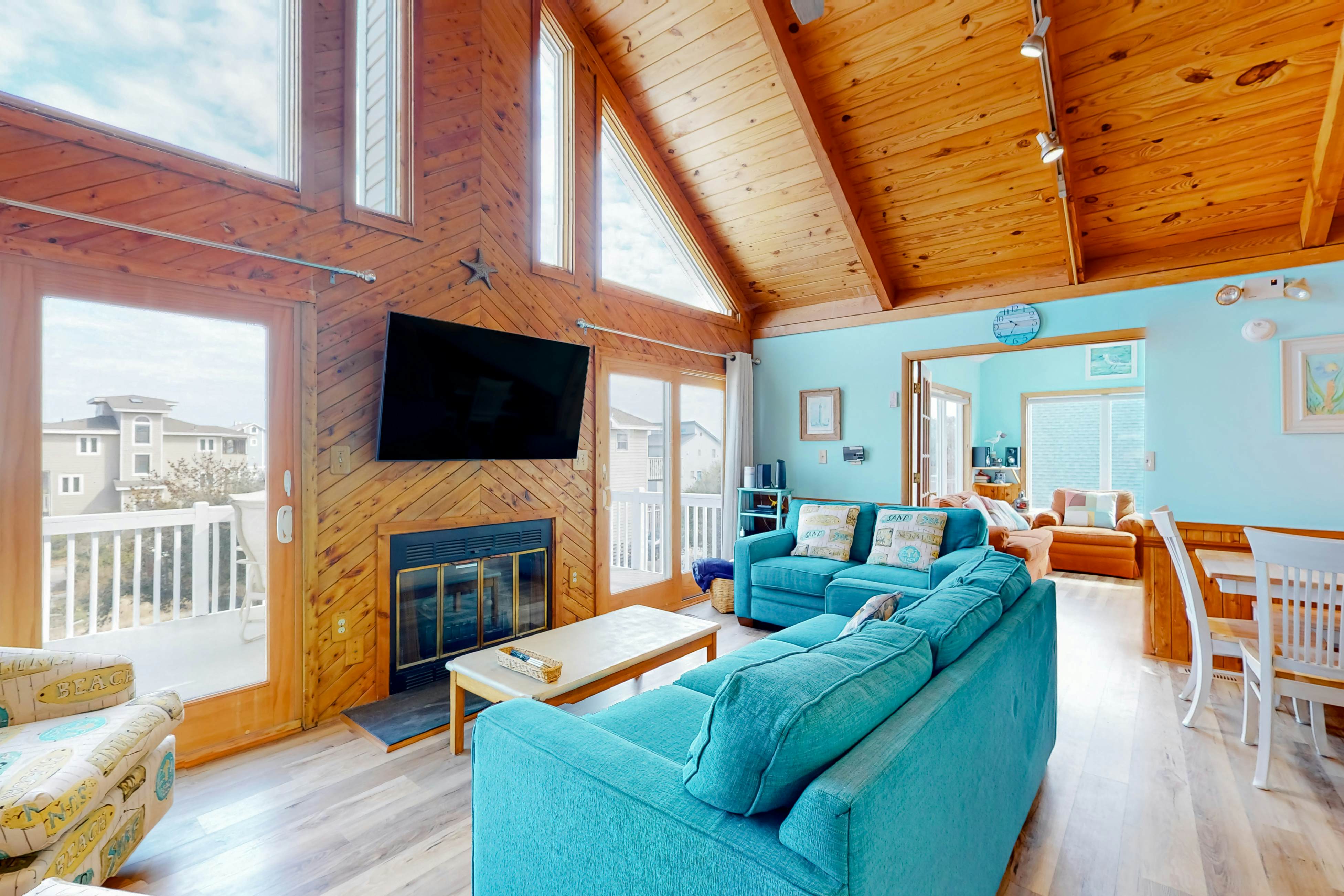 Boracay Beach House OS33 5 BD Corolla, NC Vacation Rental Vacasa