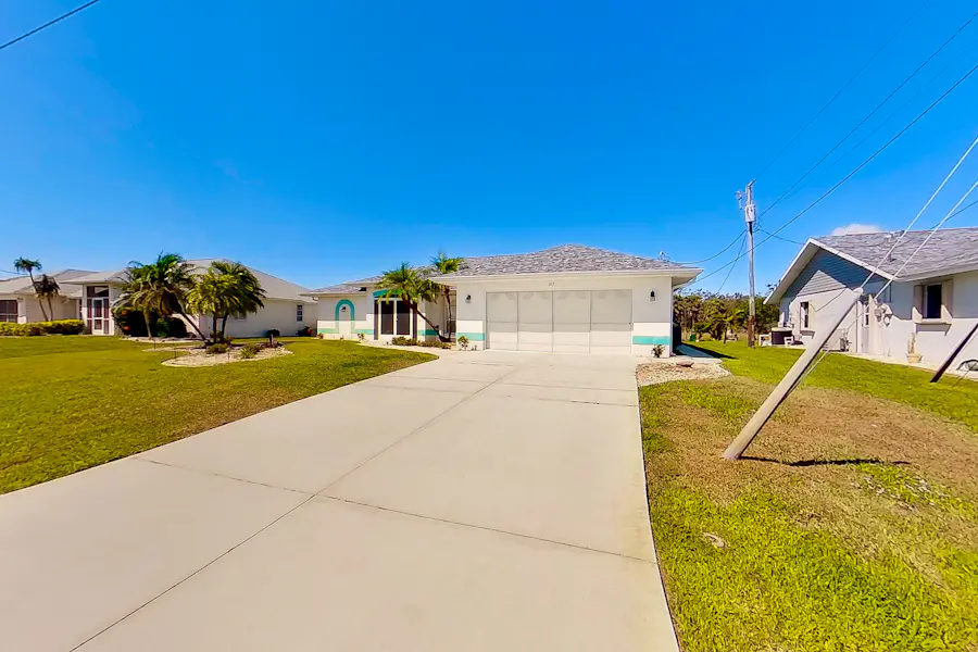 Bungle House 3 BD Rotonda West, FL Vacation Rental Vacasa