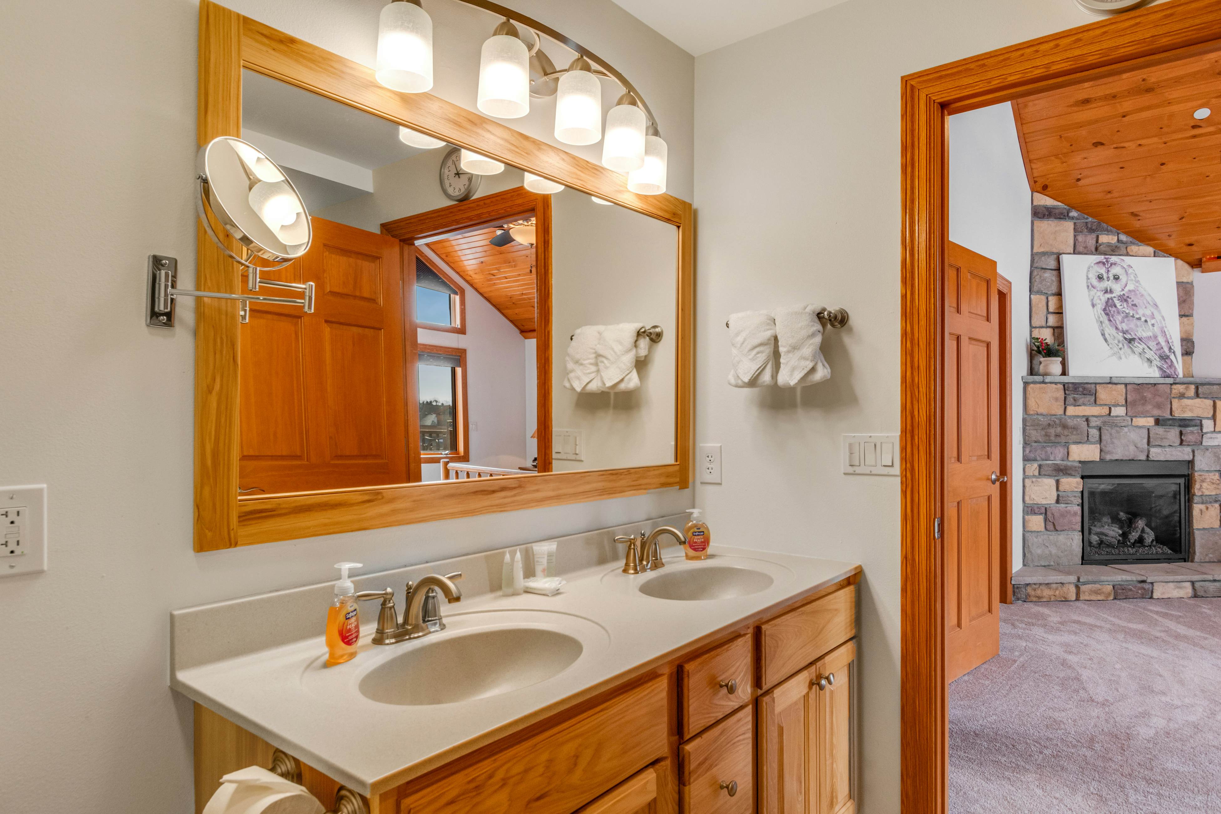 Magnolia Loft 3 BD Arkdale, WI Vacation Rental Vacasa