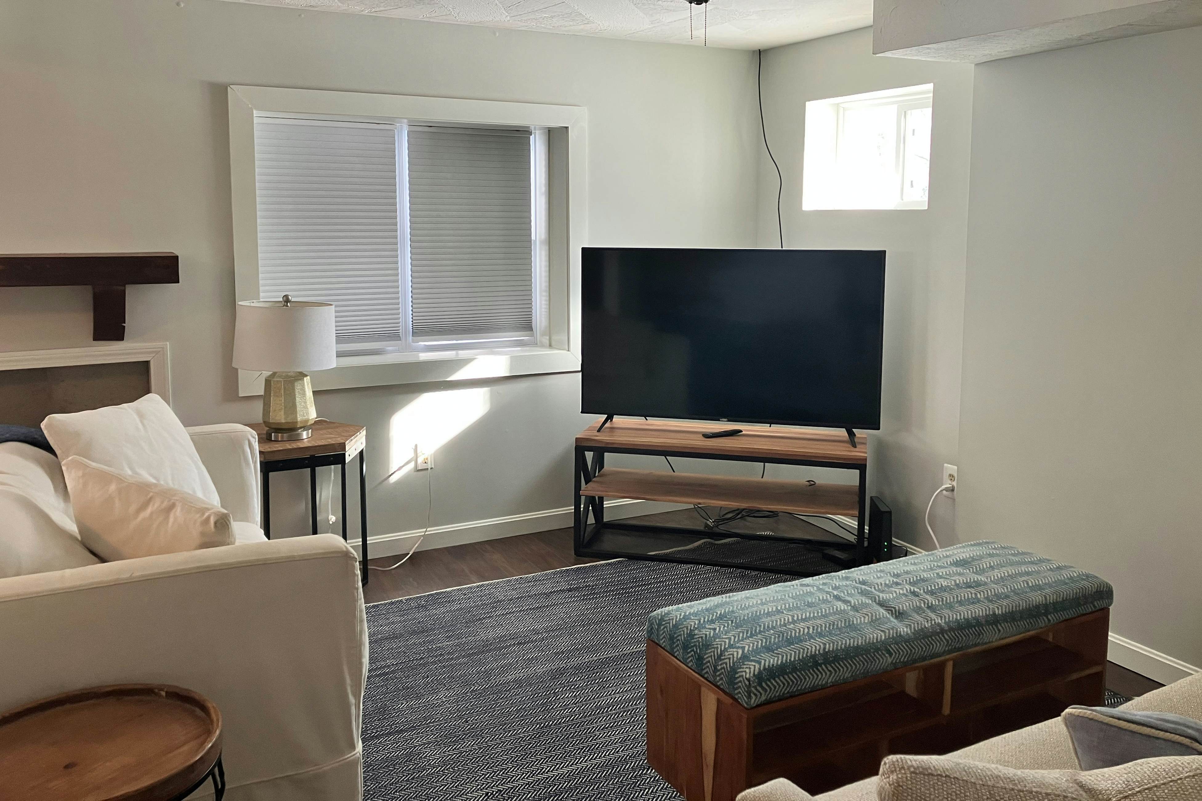 Patrician Shores Beach Abode 3 BD Meredith, NH Vacation Rental Vacasa