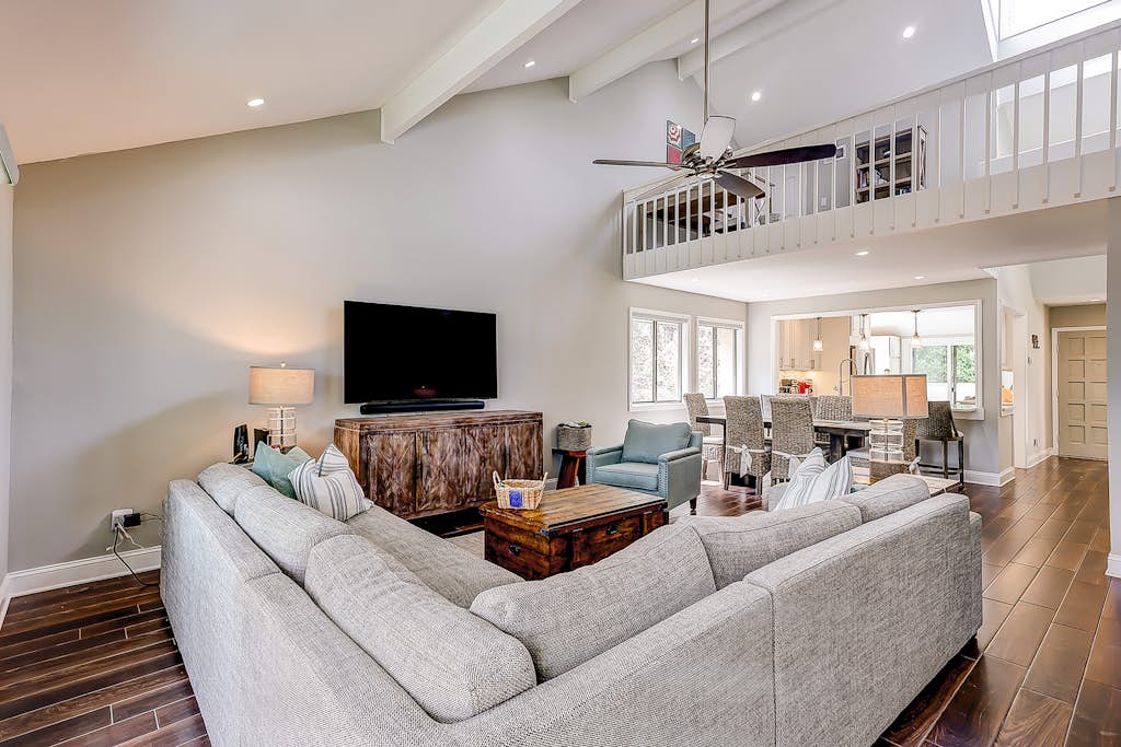Golf course-front townhome near beach with two patios, balcony, & pool access — Hilton Head, SC — vacation rental