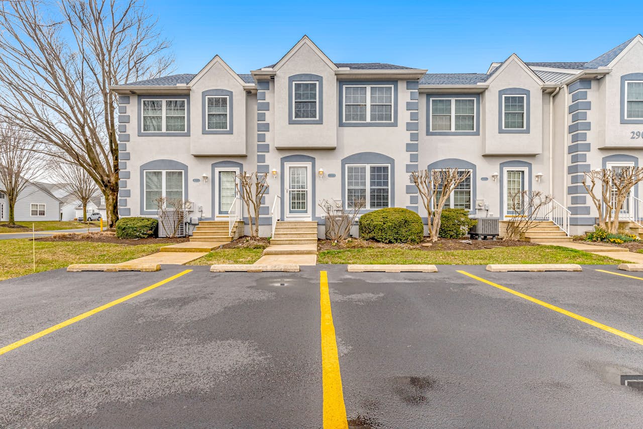 Versailles at Eagles Landing 290 American Eagle Way, Unit 5 3 BD