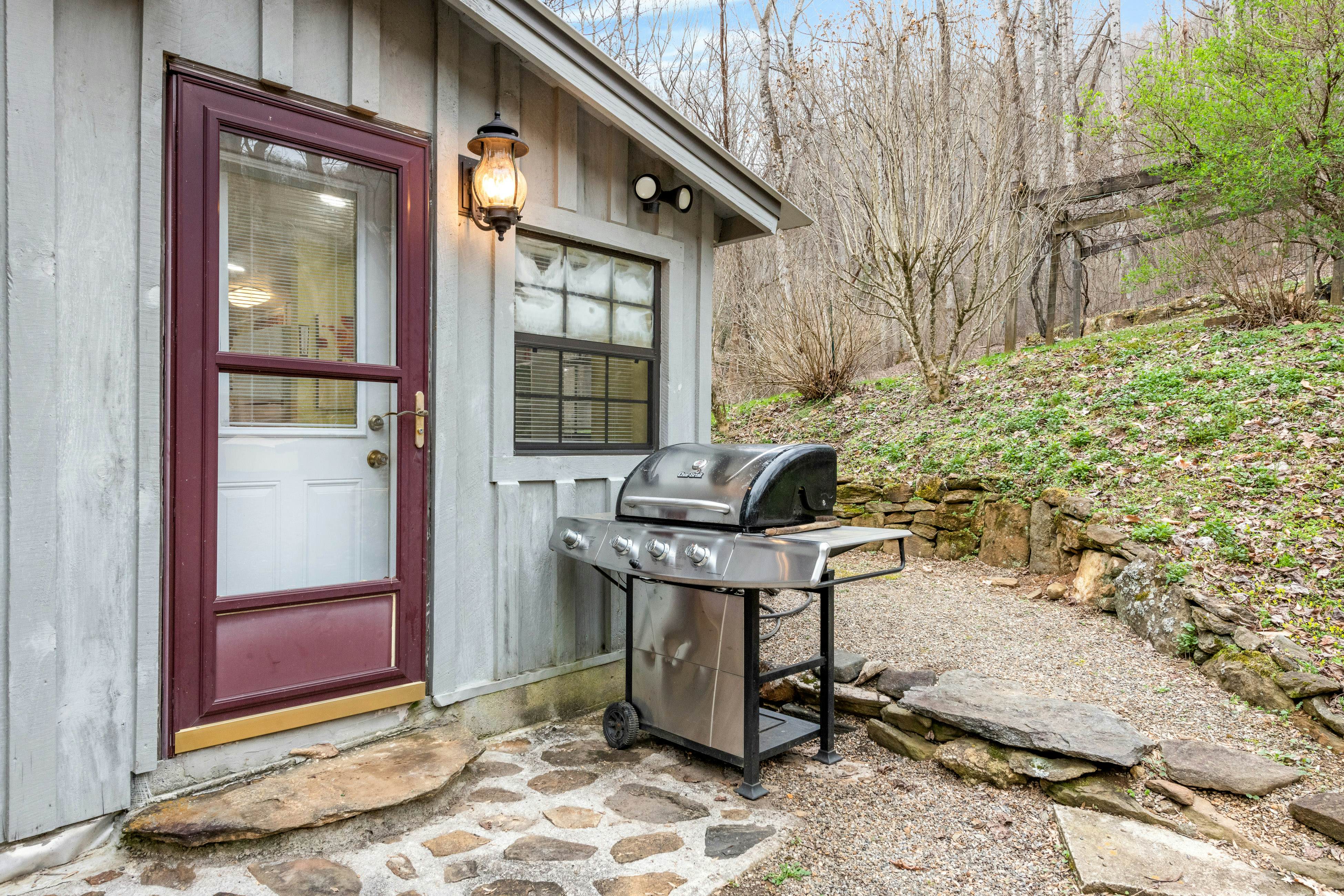 Hidden Creek Cabin 2 BD Franklin, NC Vacation Rental Vacasa