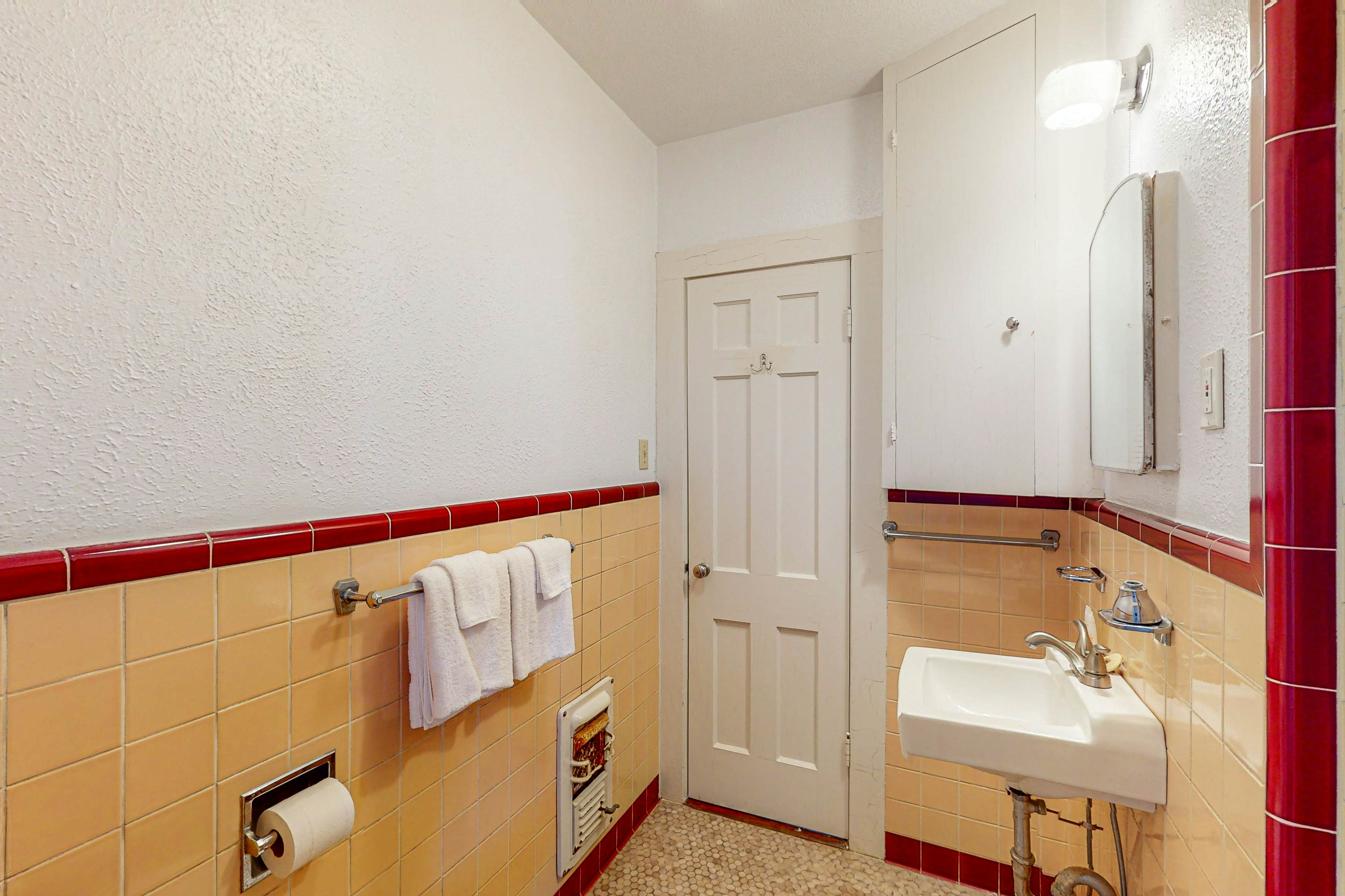 The Mathis House 4 BD Rockport, TX Vacation Rental Vacasa