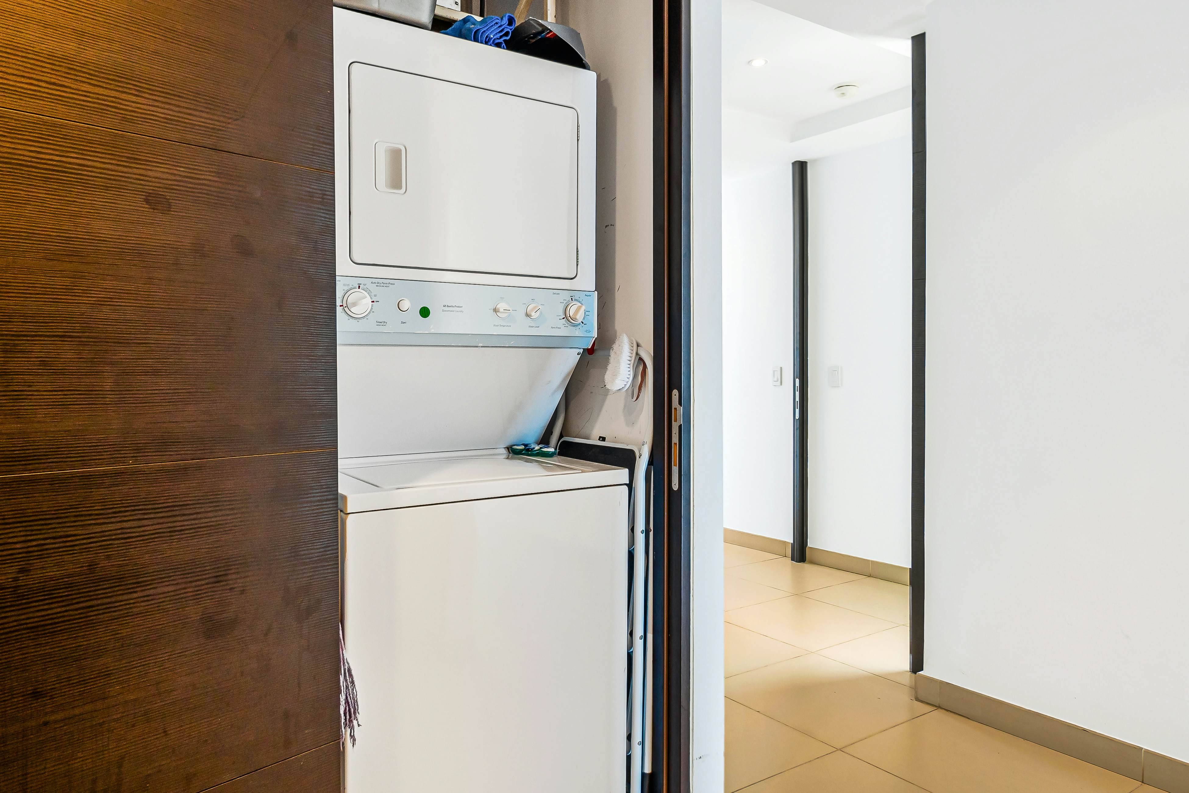 Seize The Sun, 1-1505