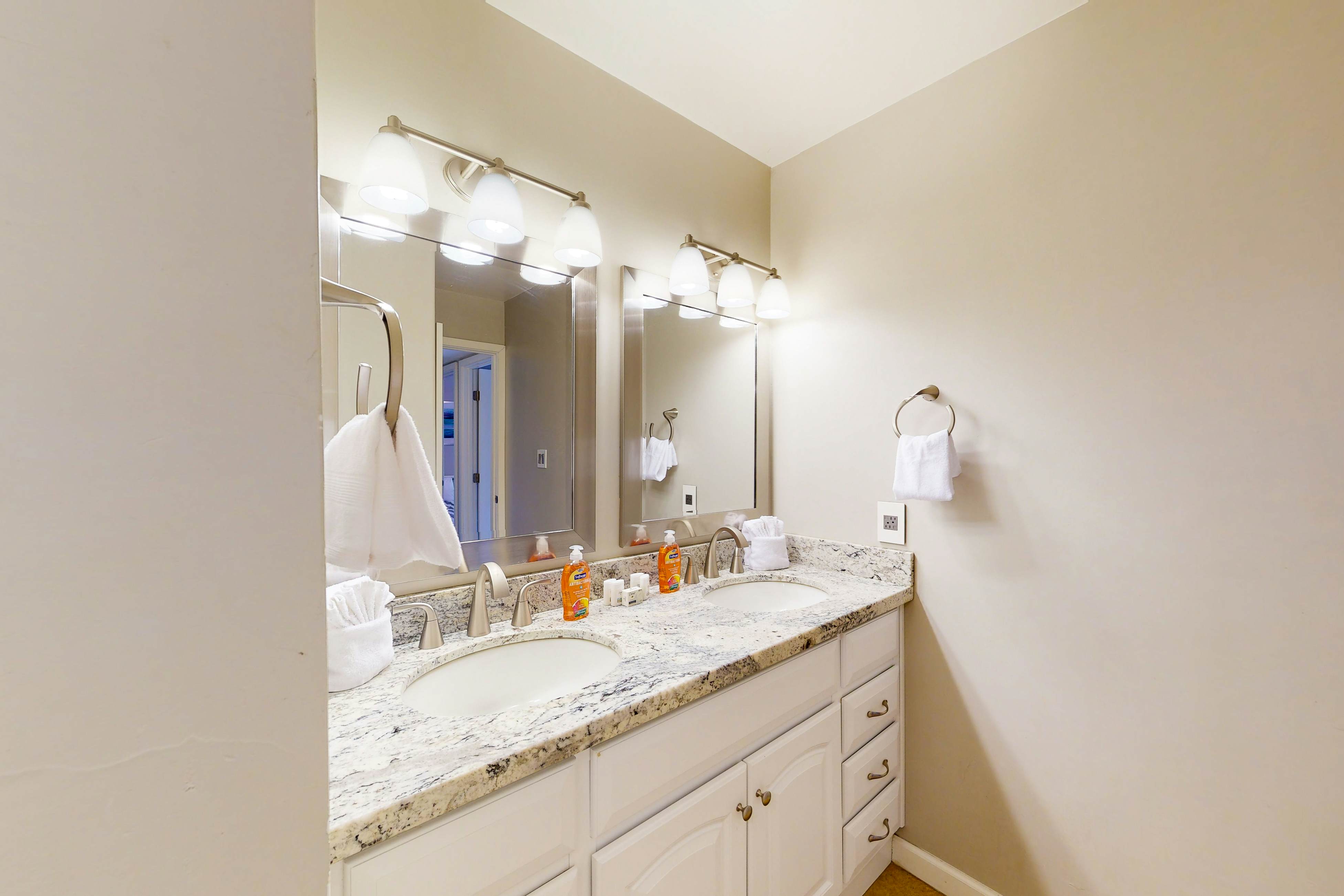 Golden Oasis, Unit #110