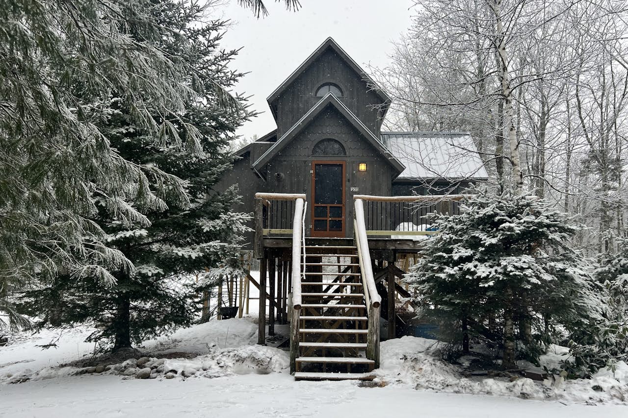 Sunday River Treehouse 2 BD Newry, ME Vacation Rental Vacasa