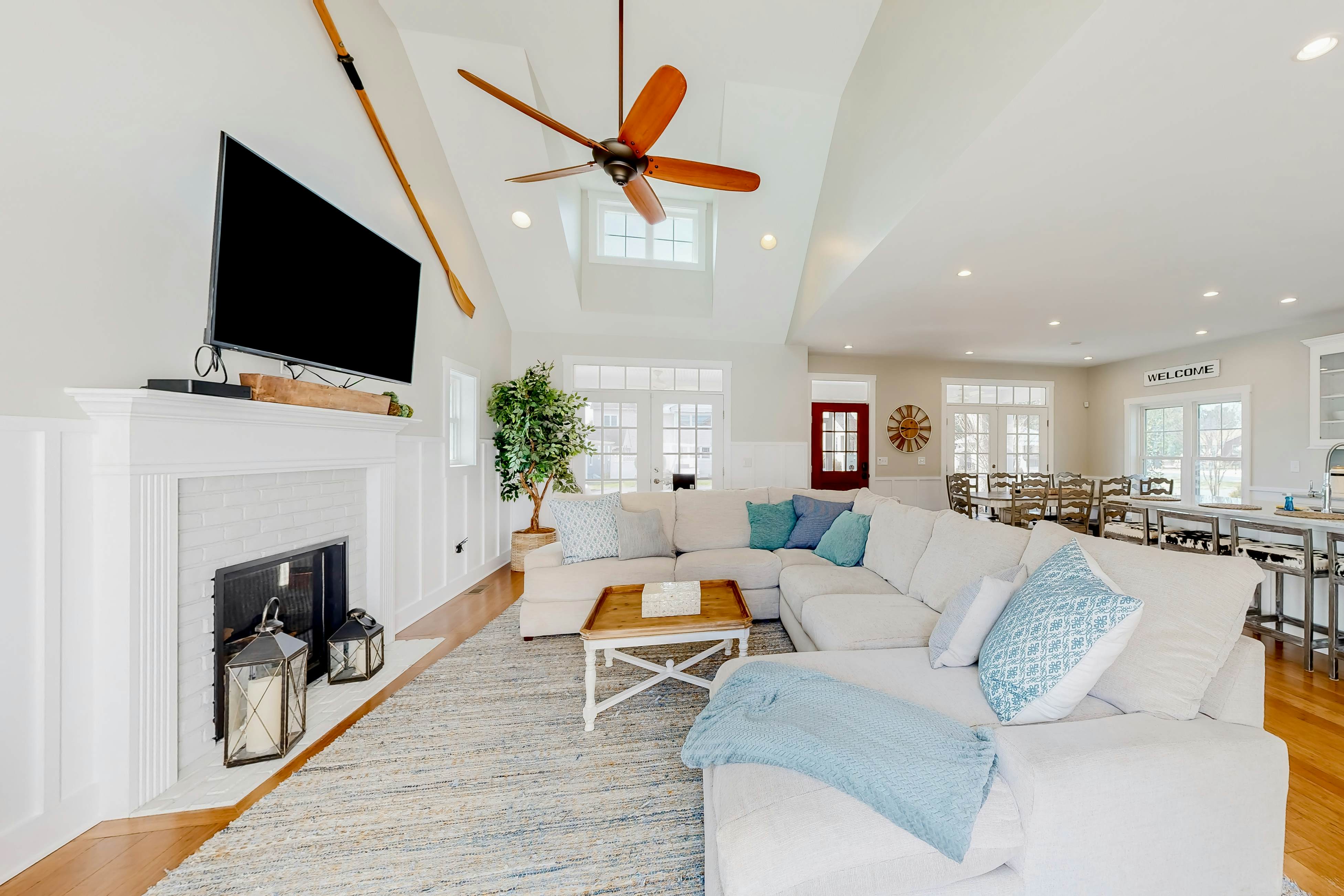 Rehoboth Royal - 20591 Fisher St