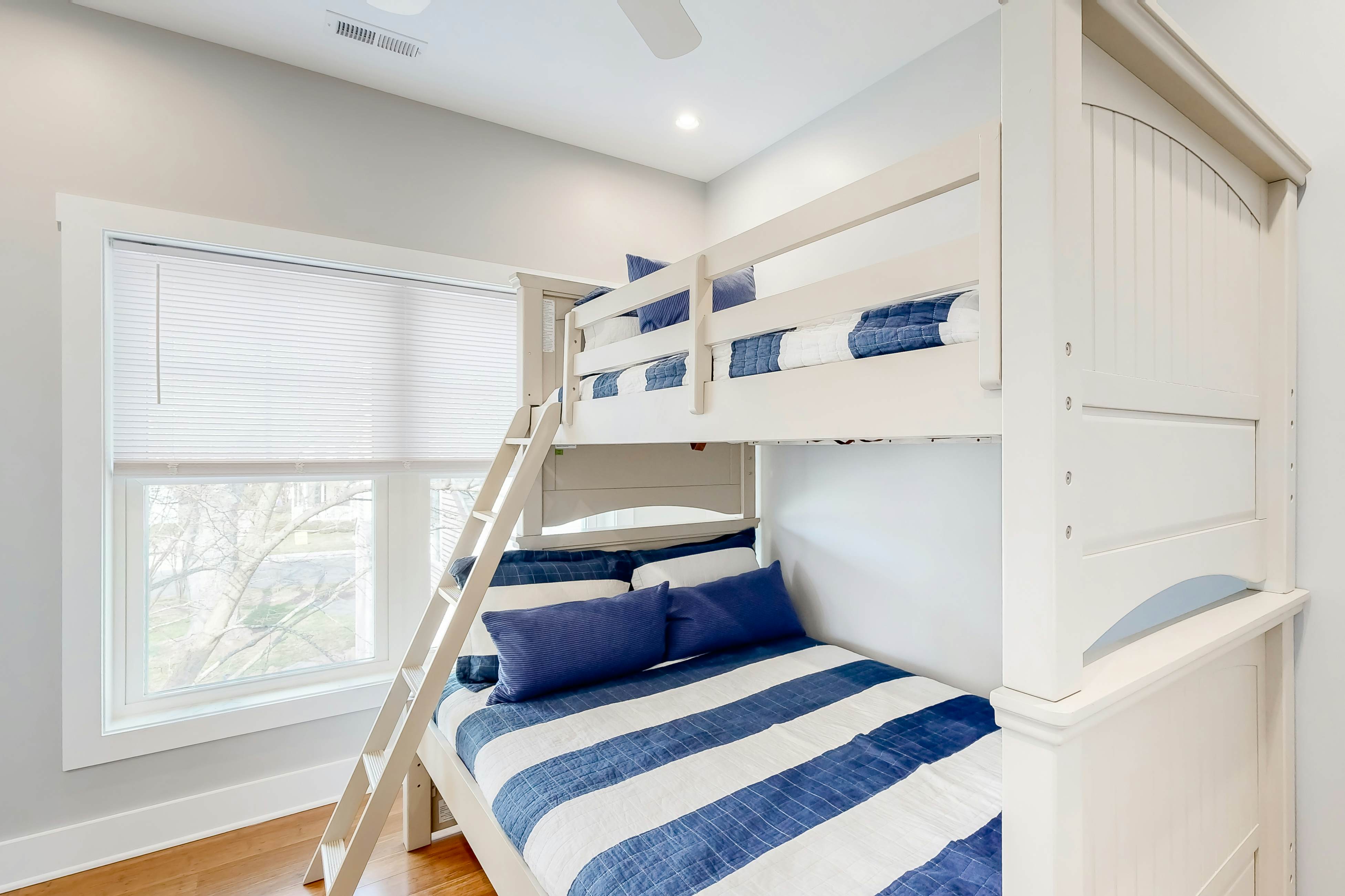 Rehoboth Royal - 20591 Fisher St