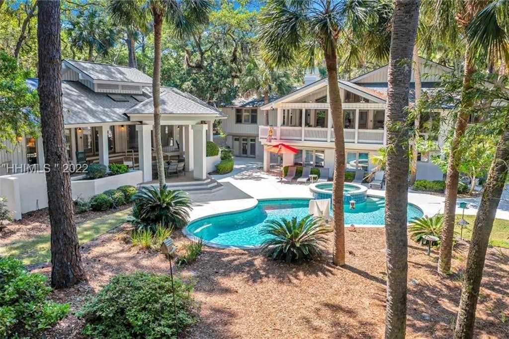 Secluded Sea Pines retreat with private pool, pool spa, & 3rd row beach access — Hilton Head, SC — vacation rental