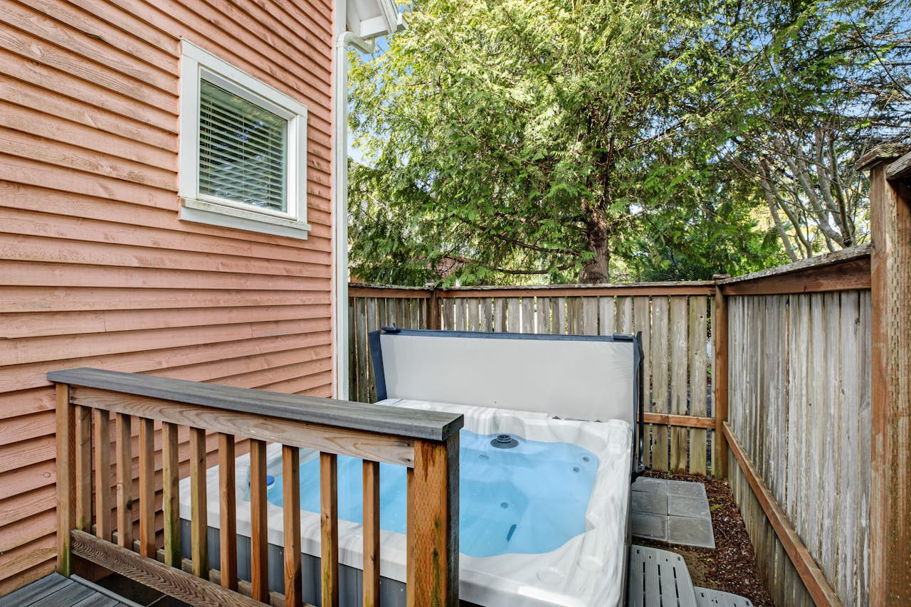 Bella Beach Home 3 BD Depoe Bay, OR Vacation Rental Vacasa