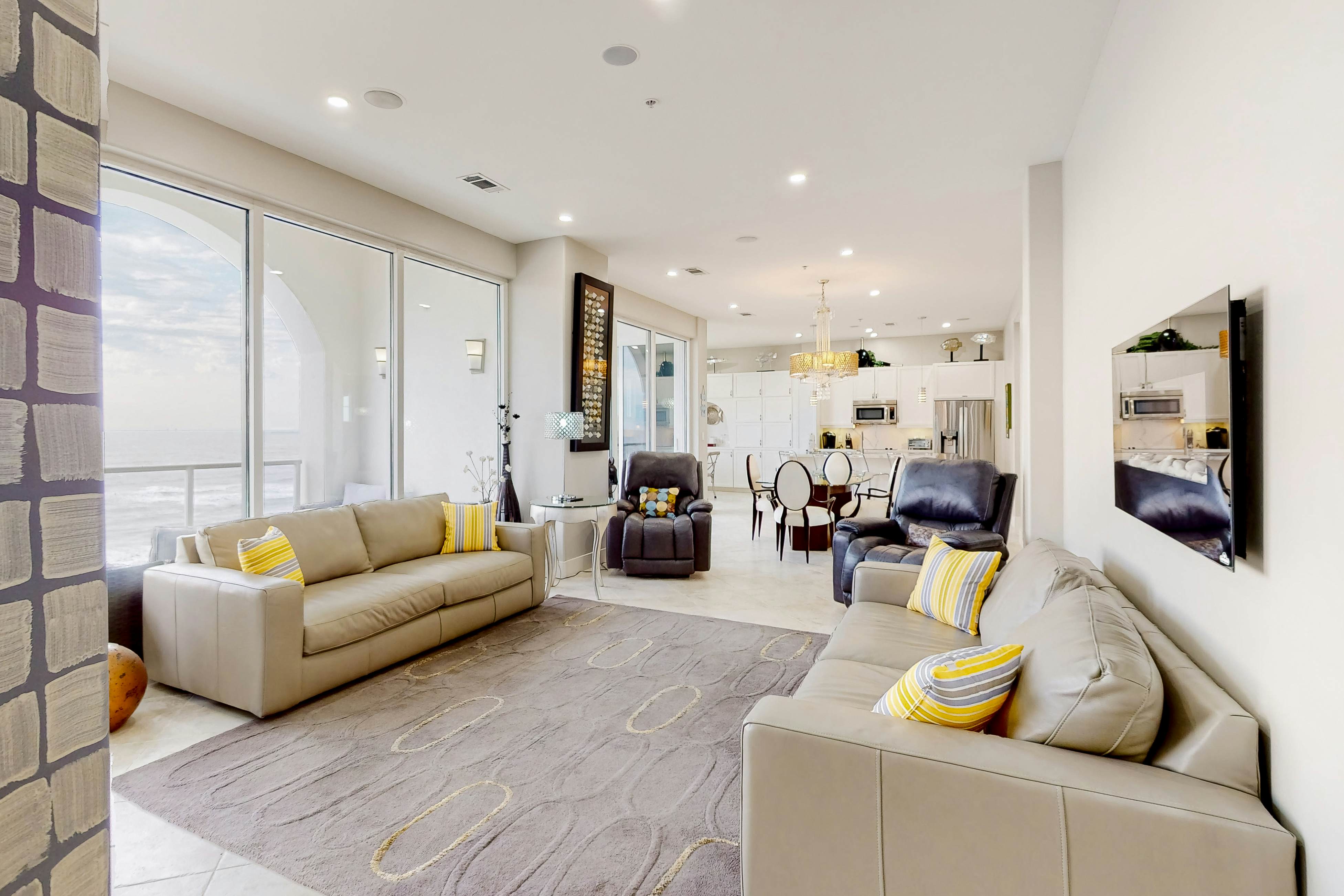 Diamond Beach Resort Rentals, Condos Galveston, TX Vacasa