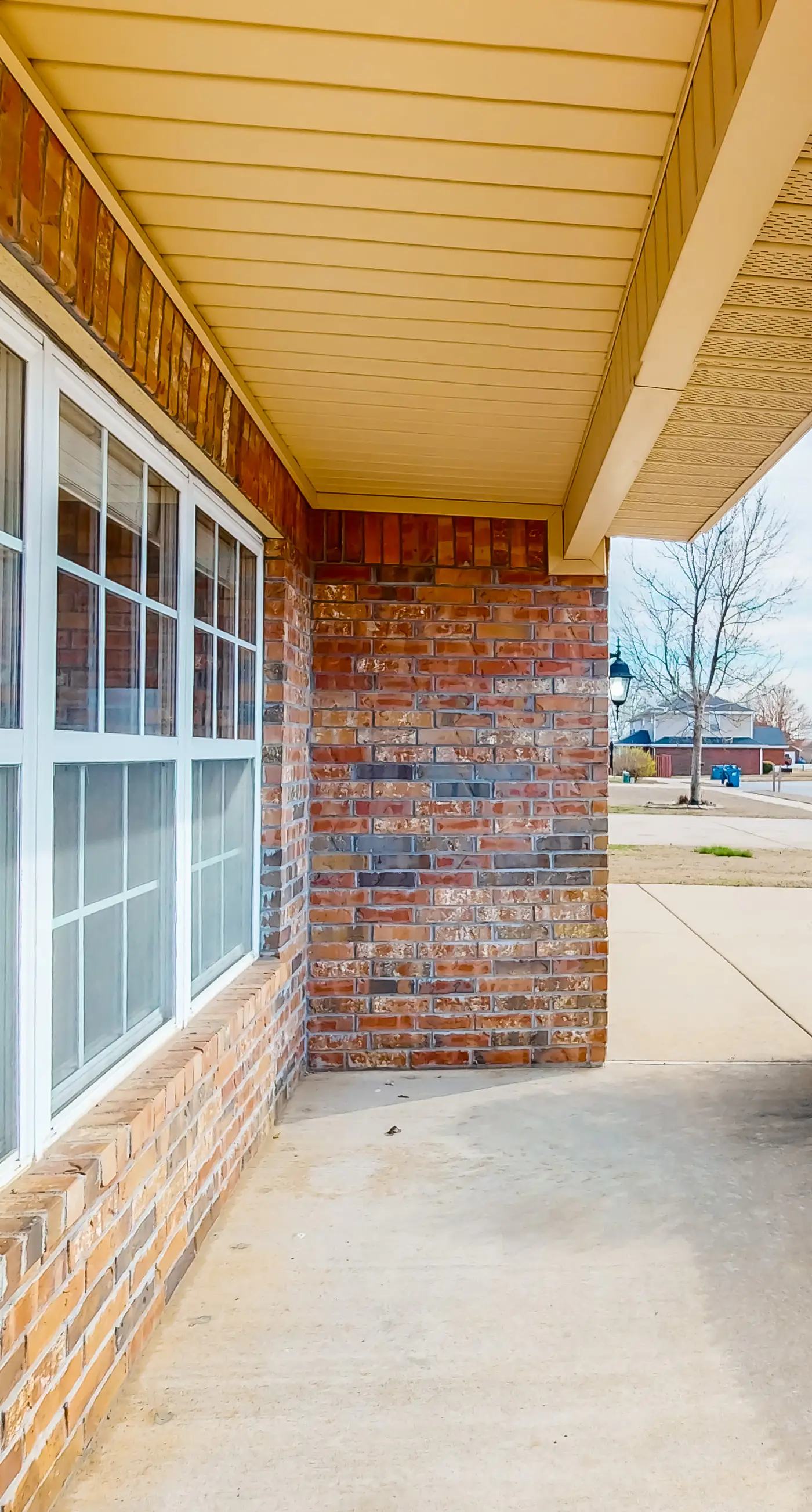 The Brick Beauty on Cabriolet
