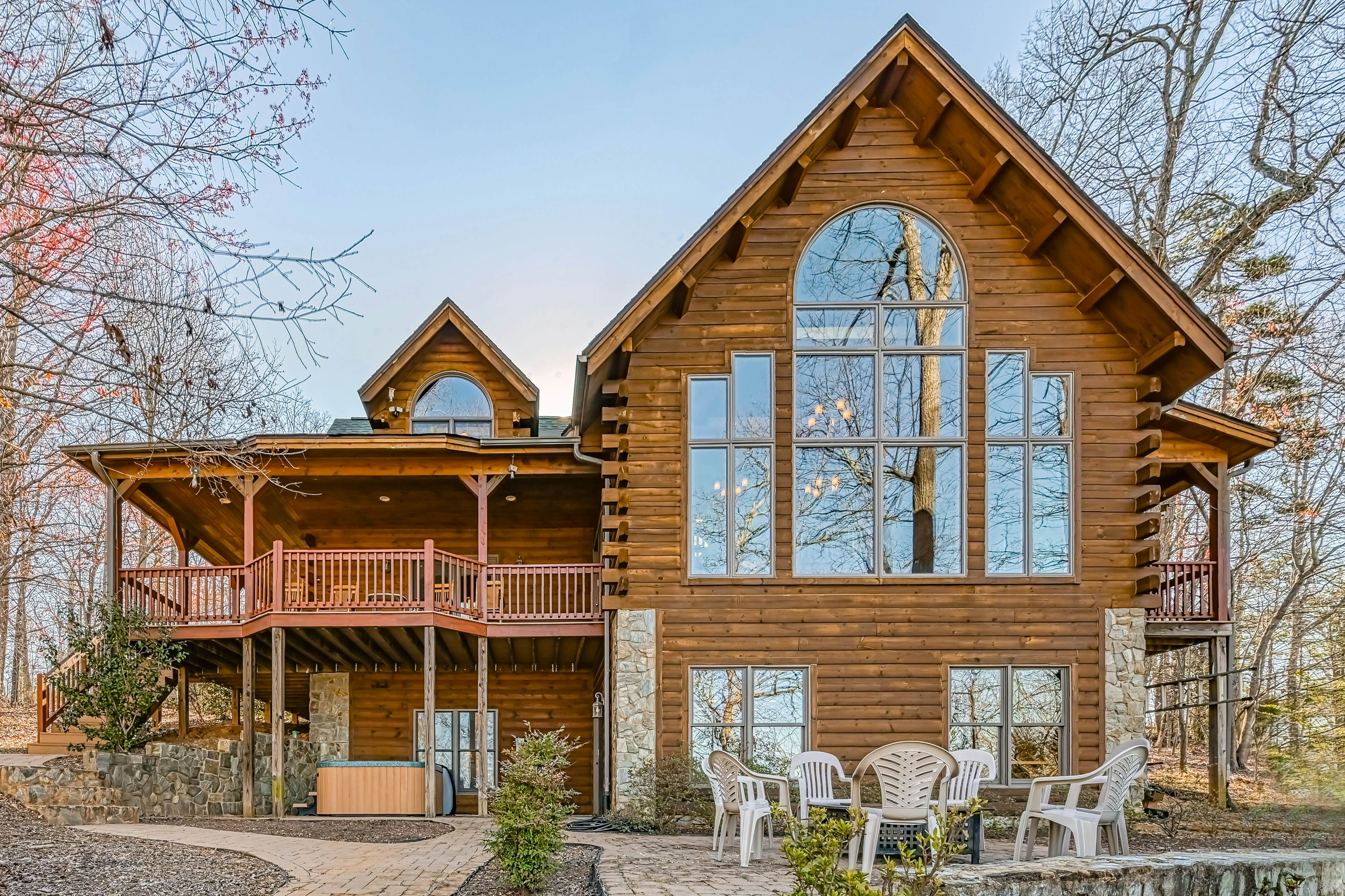 SunsetStarshine 4 BD Huddleston, VA Vacation Rental Vacasa