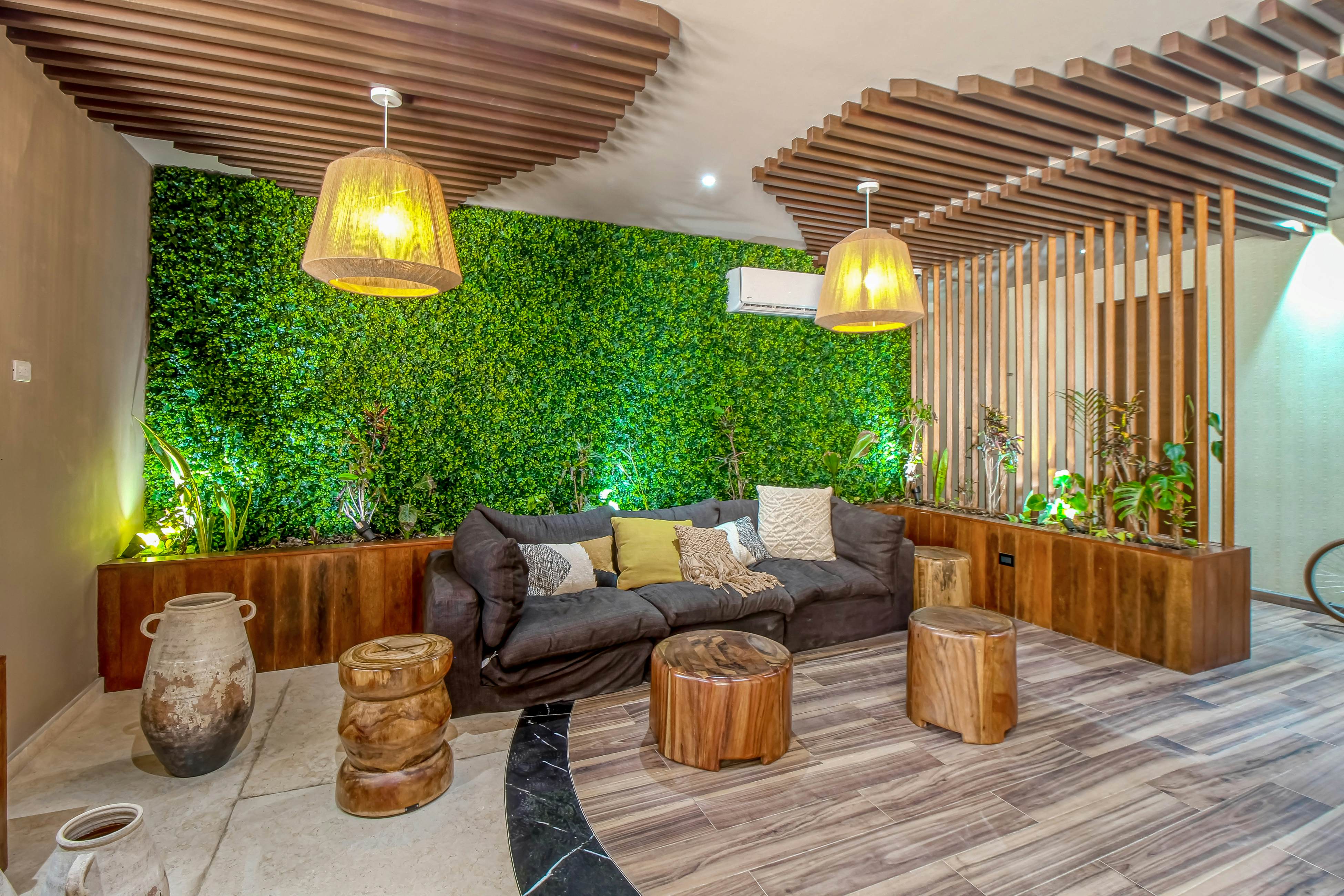 Menesse Tulum B104 at Av Coba