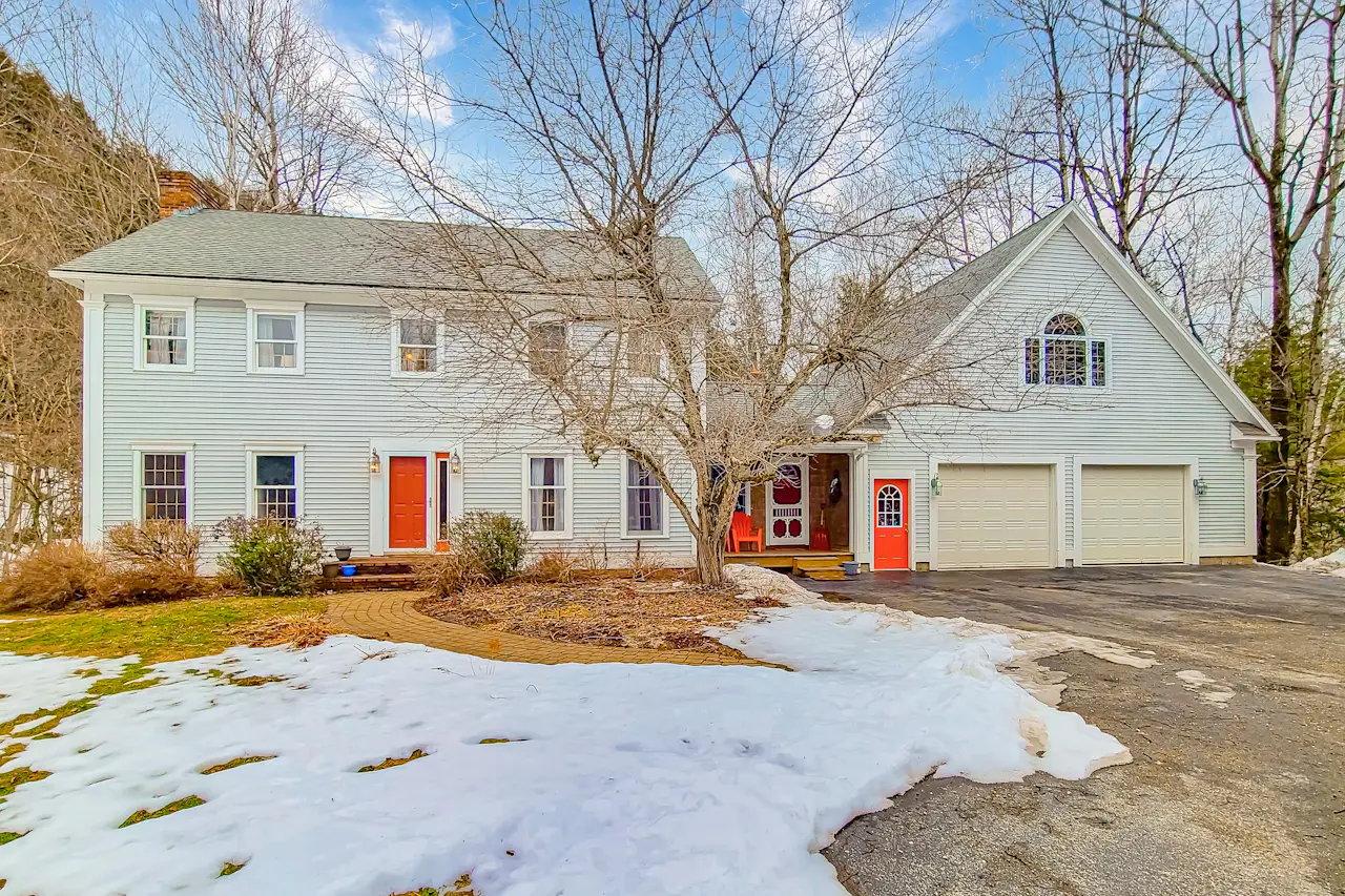 Lamoille Valley Manor 3 BD Jeffersonville, VT Vacation Rental Vacasa