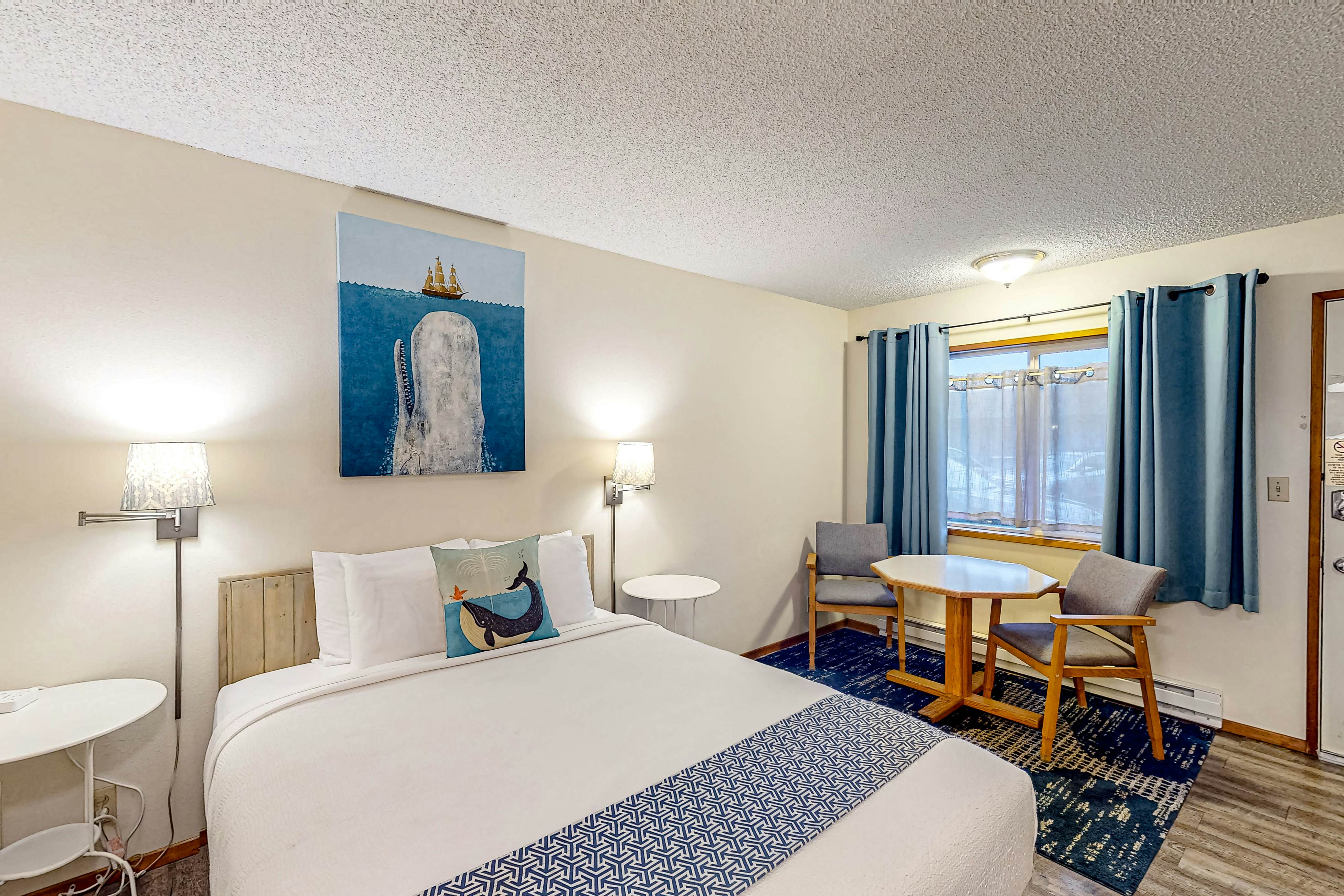 Lamplighter Inn - 102 Whale Retreat