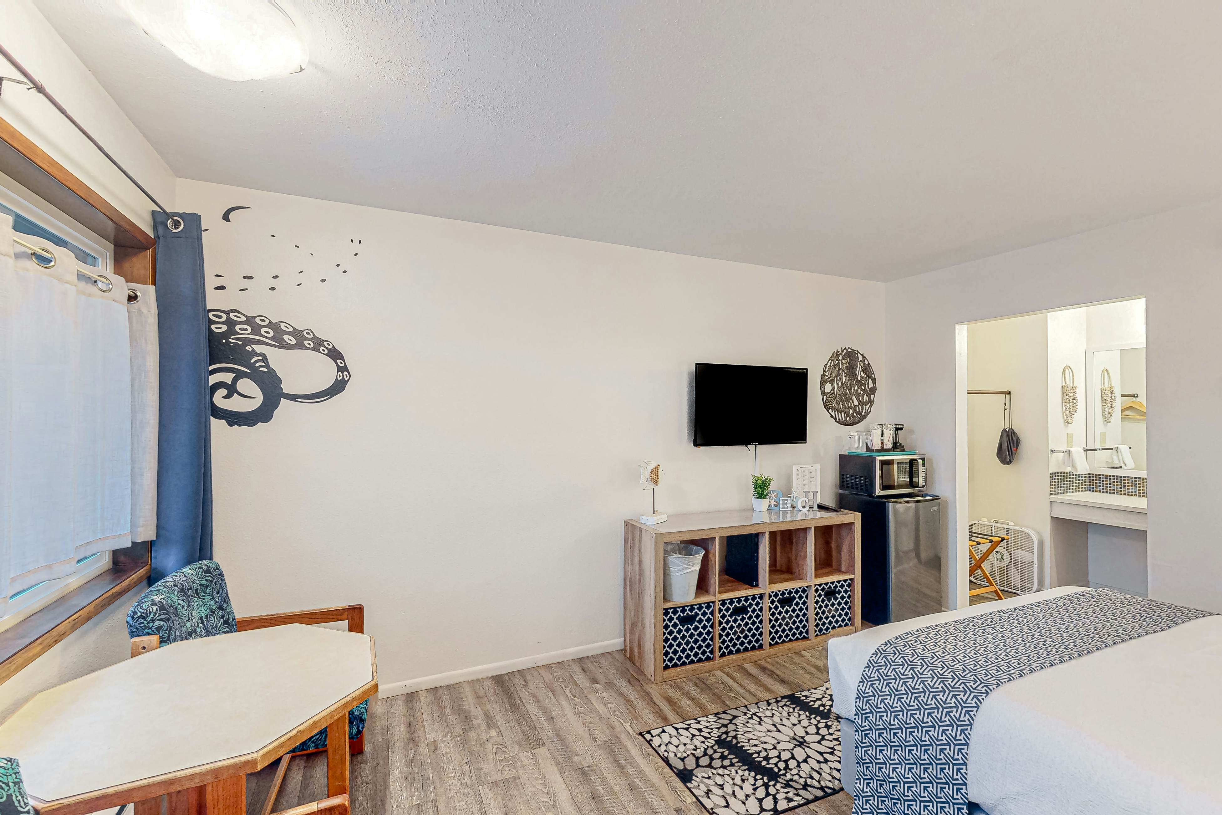 Lamplighter Inn - 108 Octopus Escape