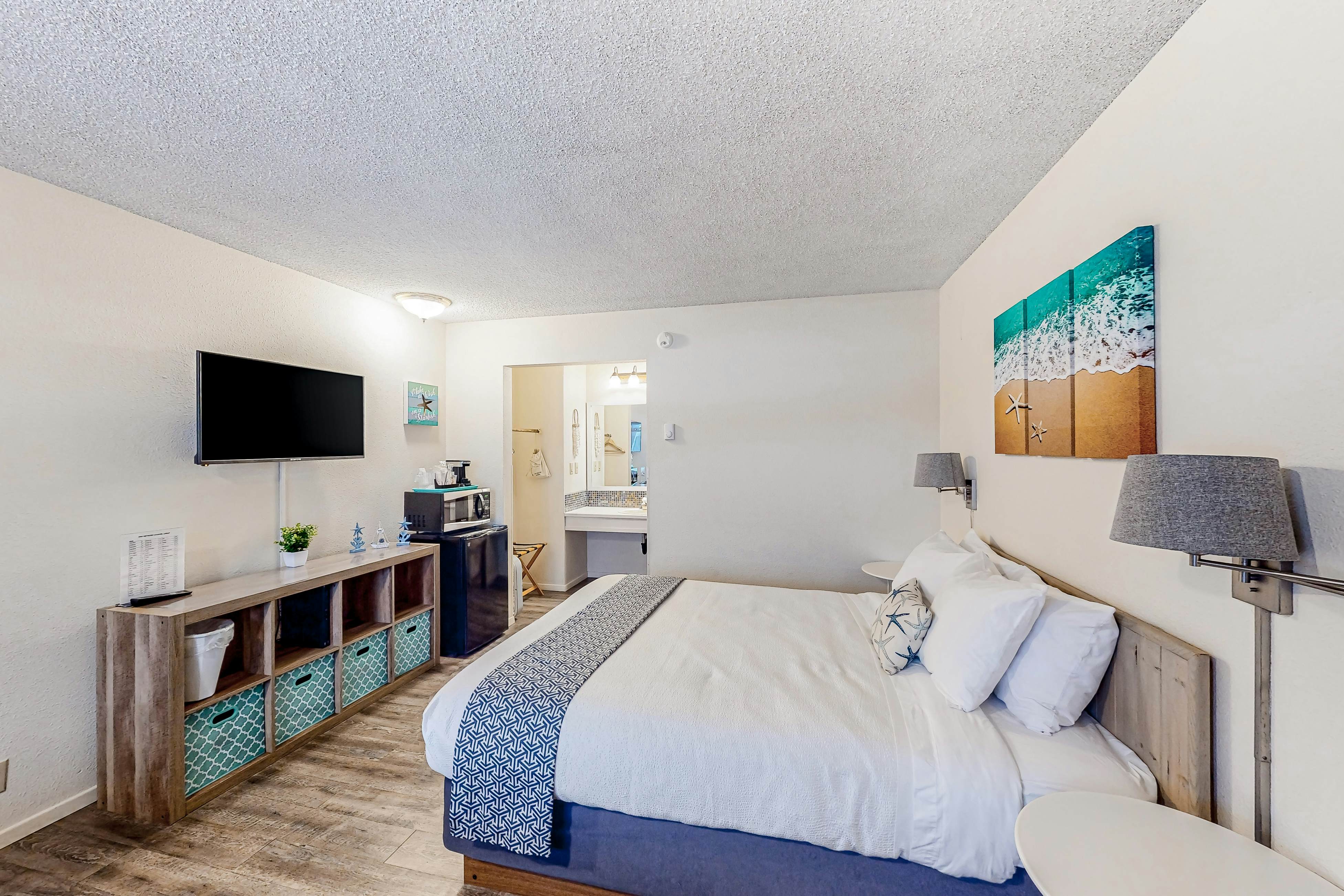 Lamplighter Inn - 106 Starfish Beach