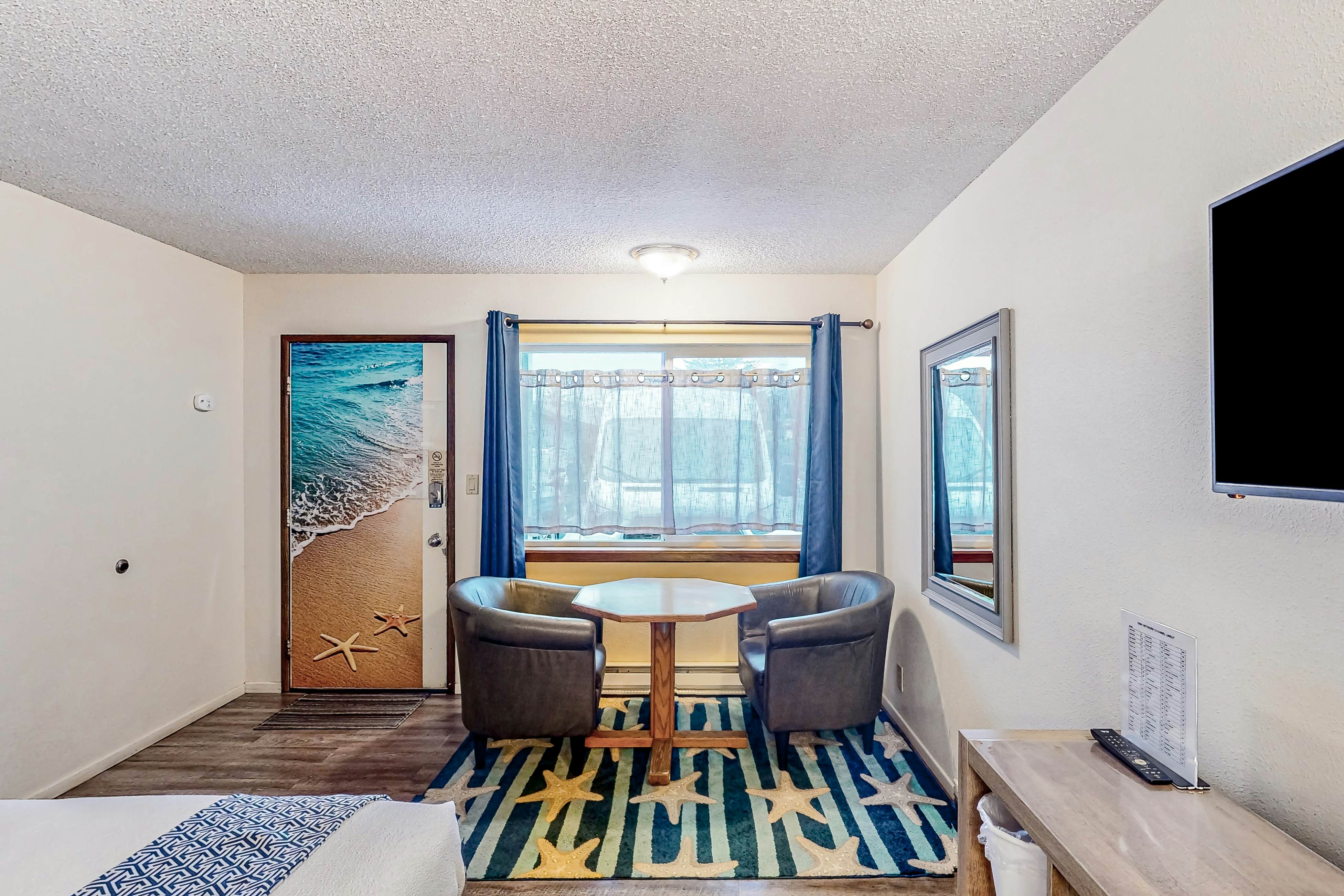 Lamplighter Inn - 106 Starfish Beach