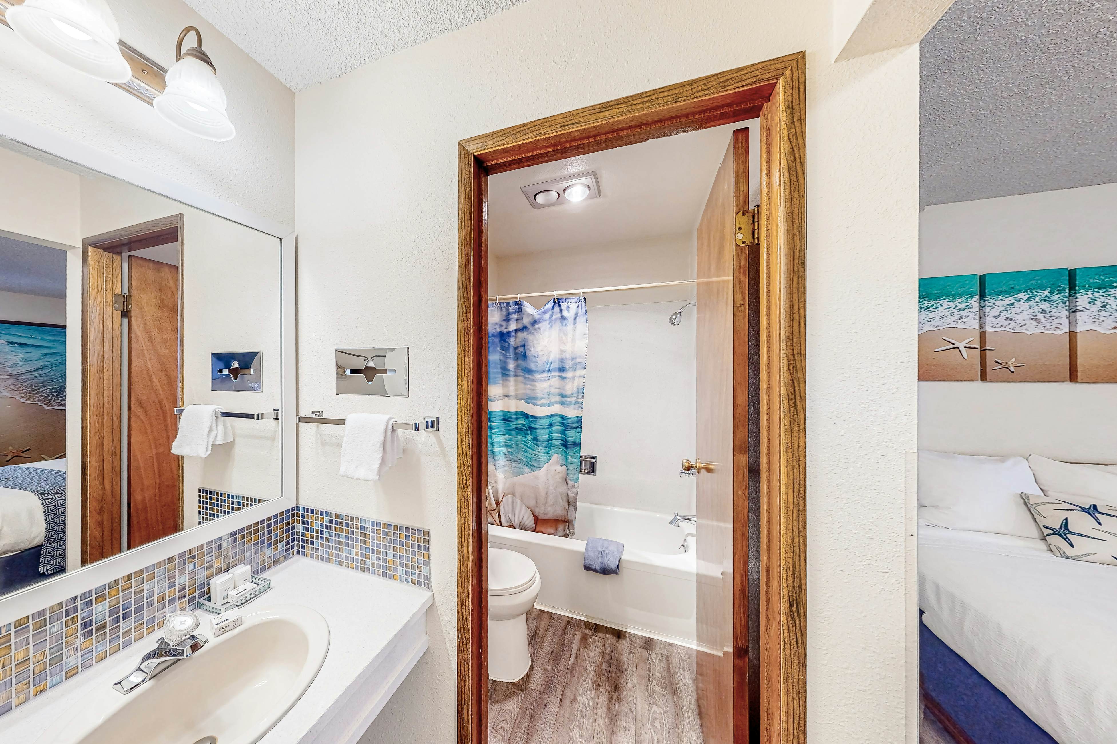 Lamplighter Inn - 106 Starfish Beach