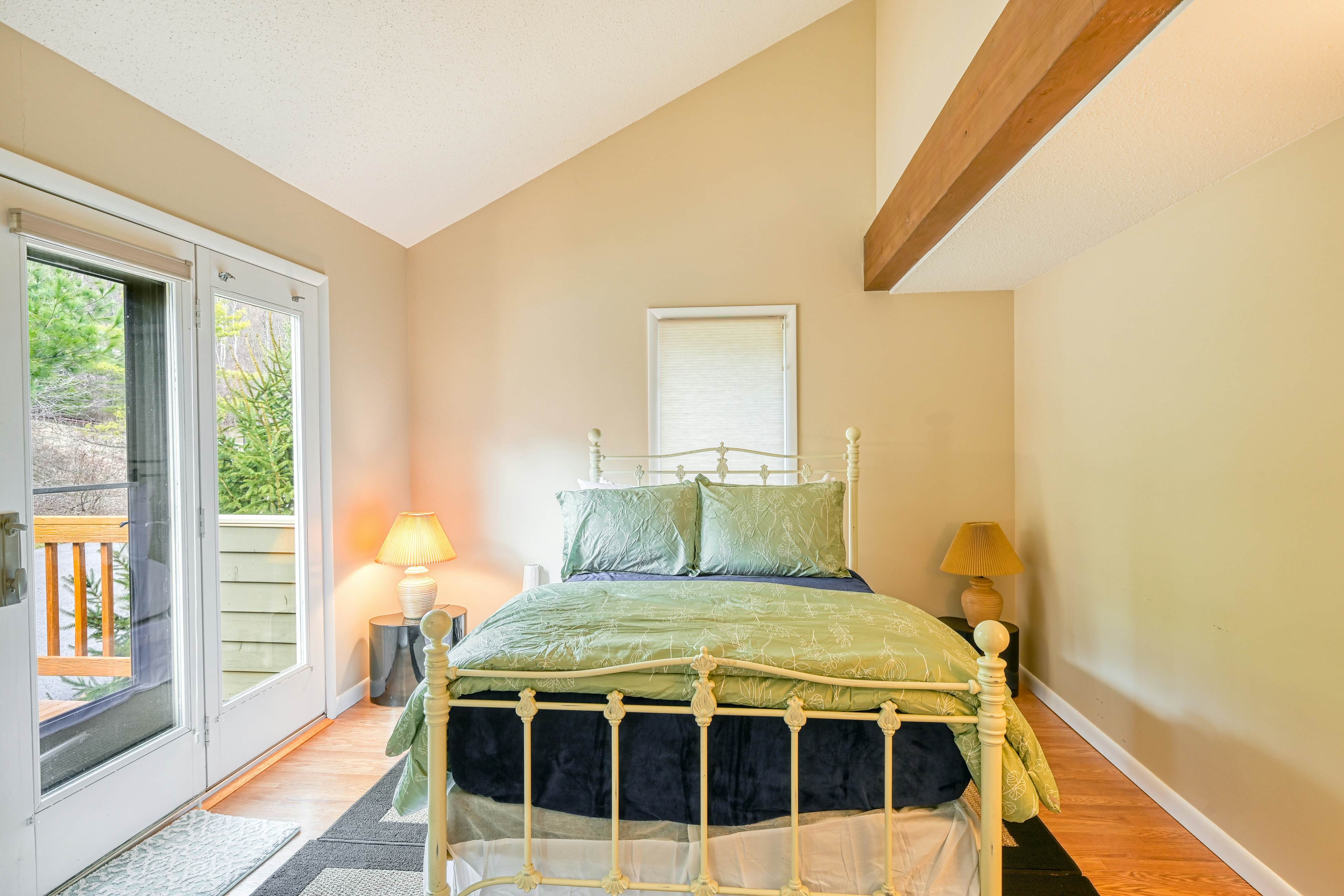 Lakeside & Slopeside